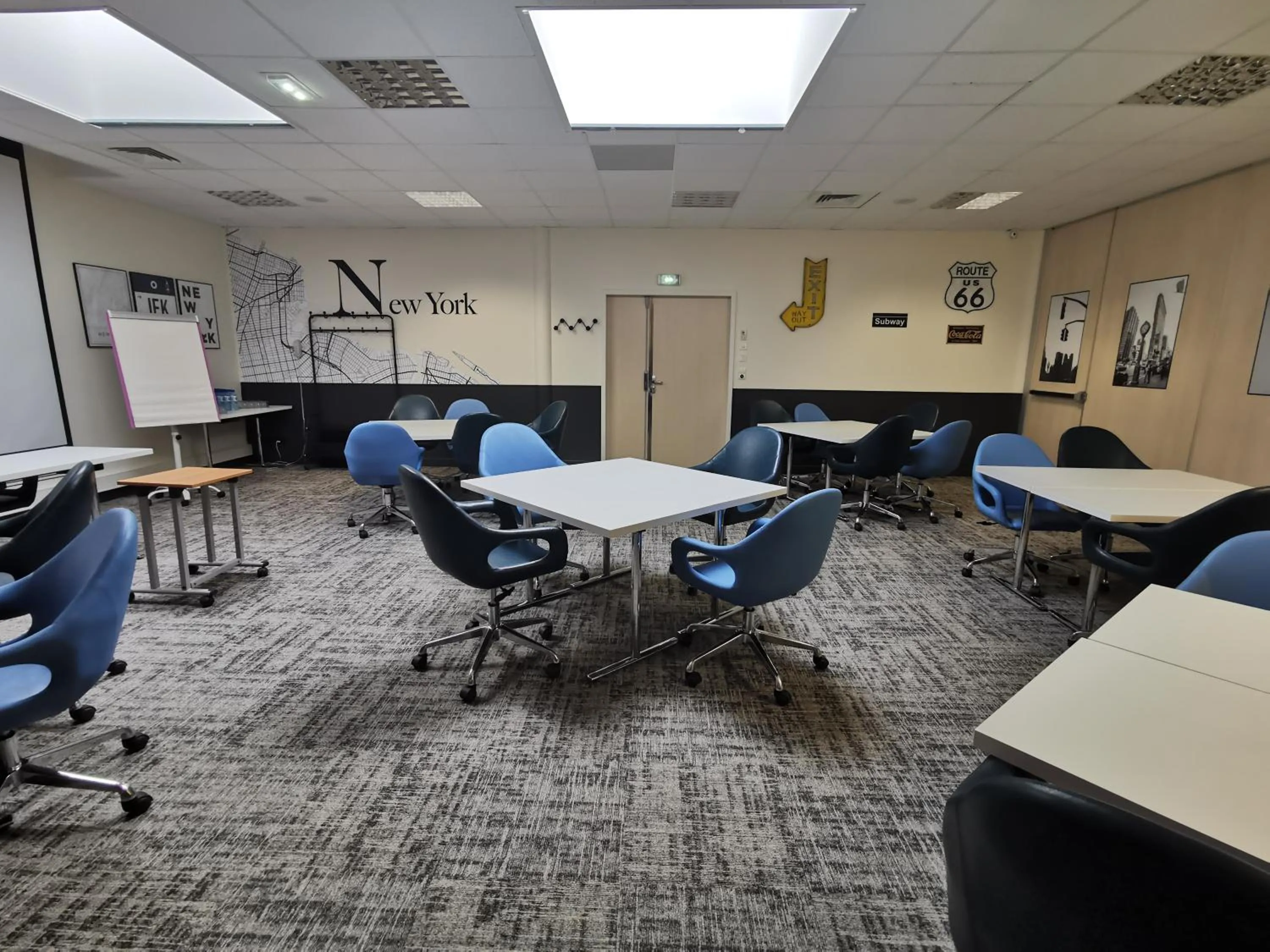 Business facilities in Kyriad Chartres