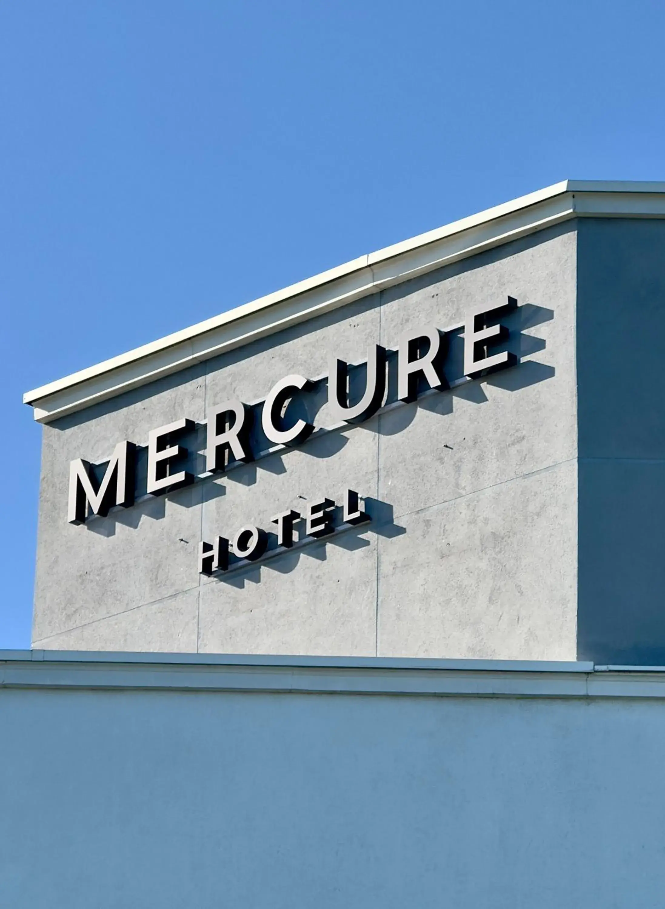 Property building in Mercure Chartres Est Property building in Mercure Chartres Est