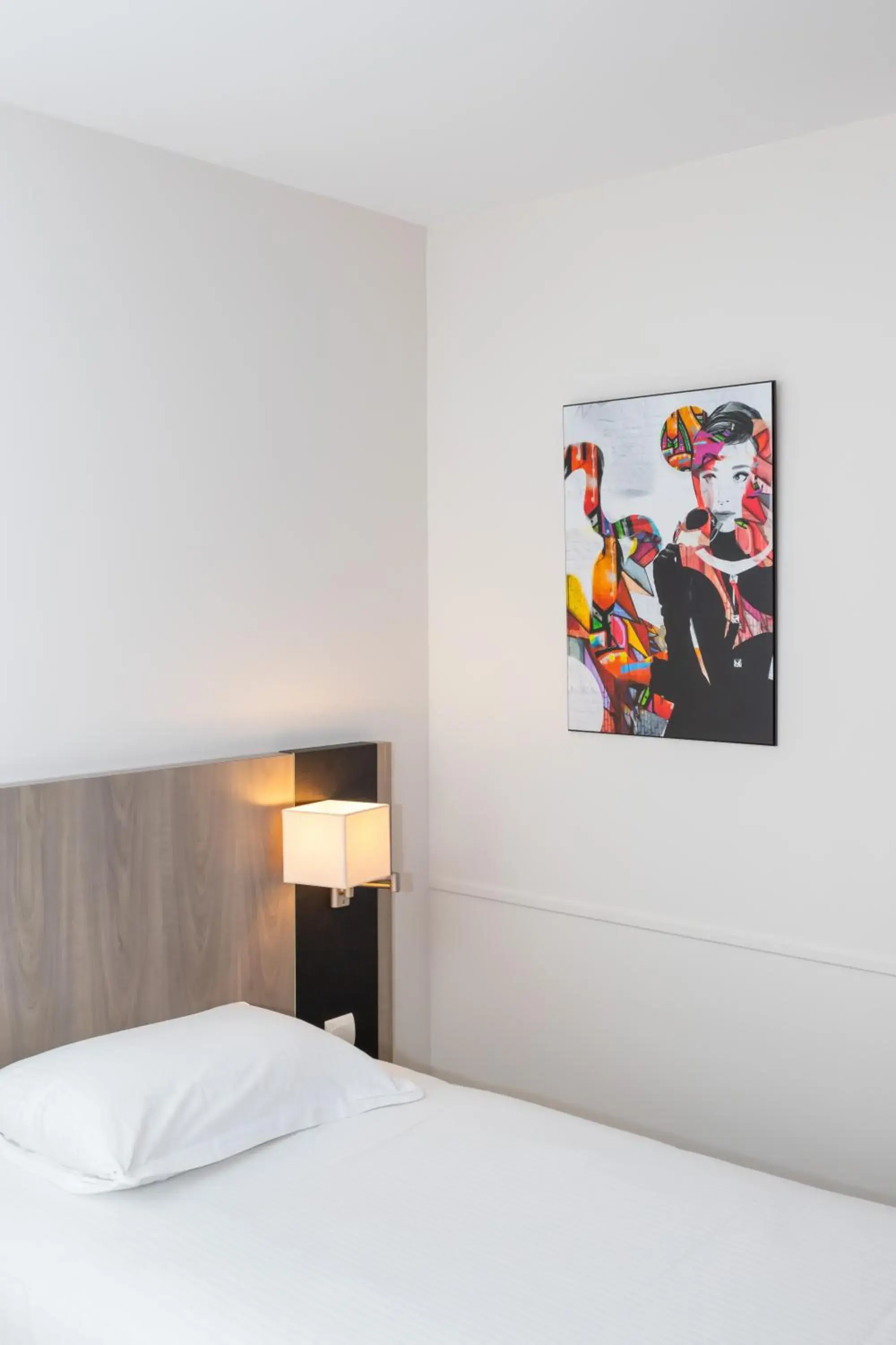 Bed in Kyriad Chartres Bed in Kyriad Chartres