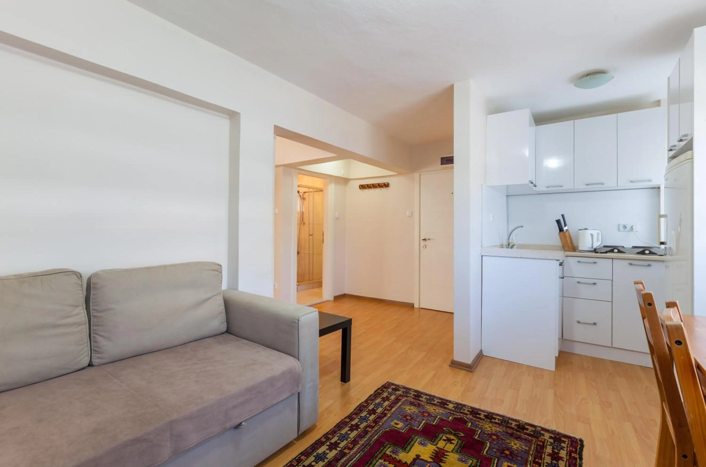 Kitchen or kitchenette in Sultan Apartments