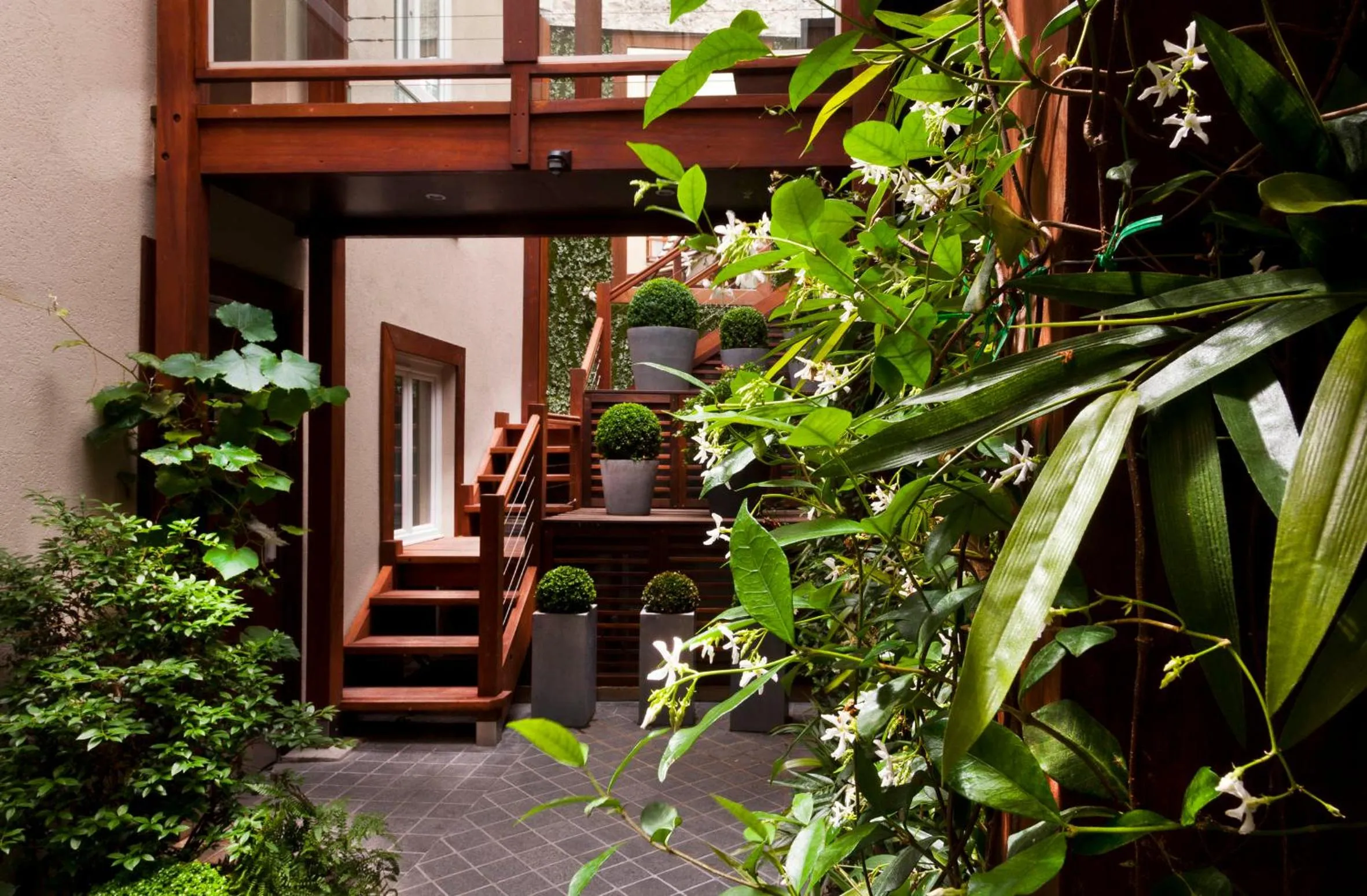 Balcony/Terrace in Hôtel Elysées Flaubert