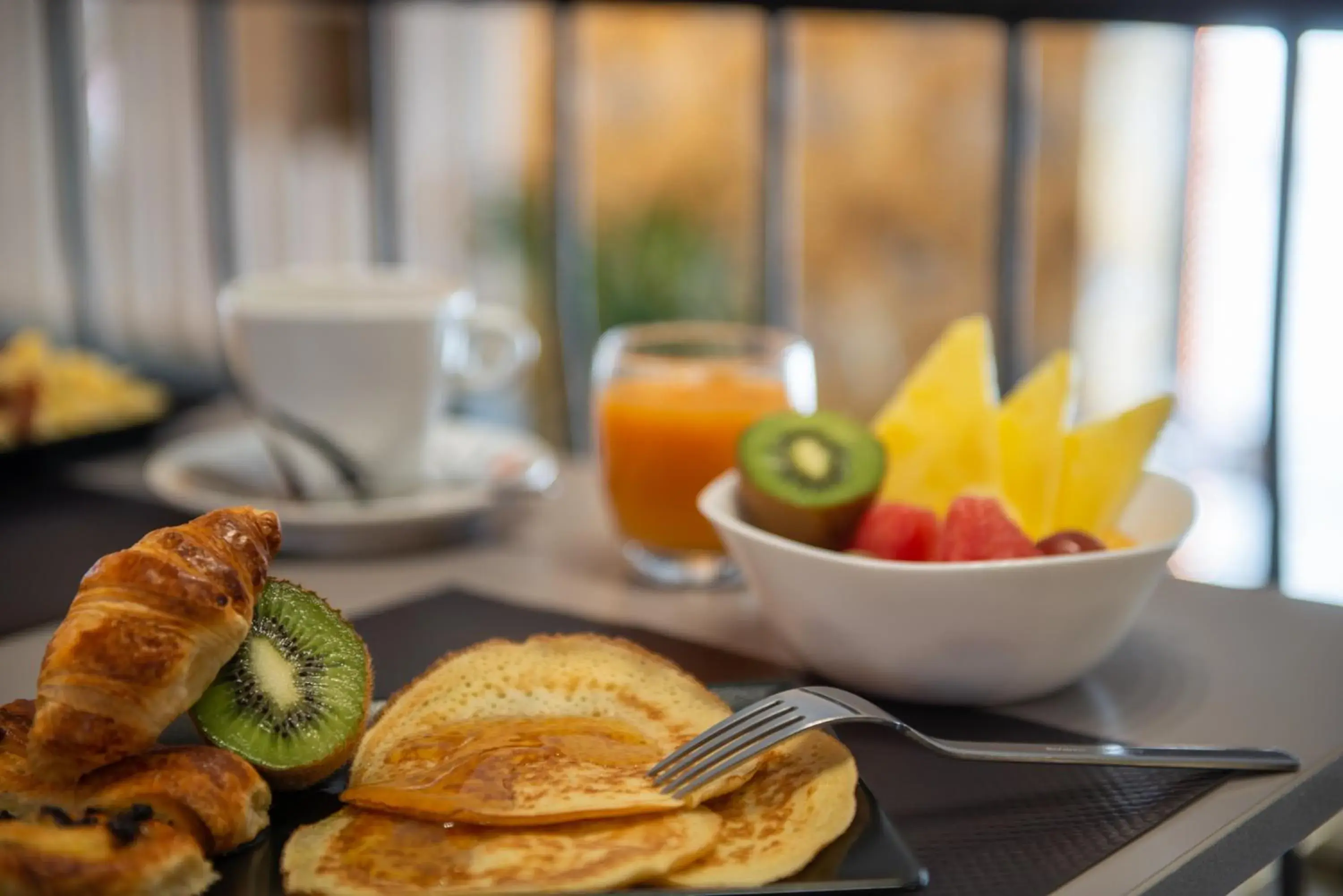 Breakfast in The Originals City, Hôtel de l'Europe, Saint-Nazaire Breakfast in The Originals City, Hôtel de l'Europe, Saint-Nazaire