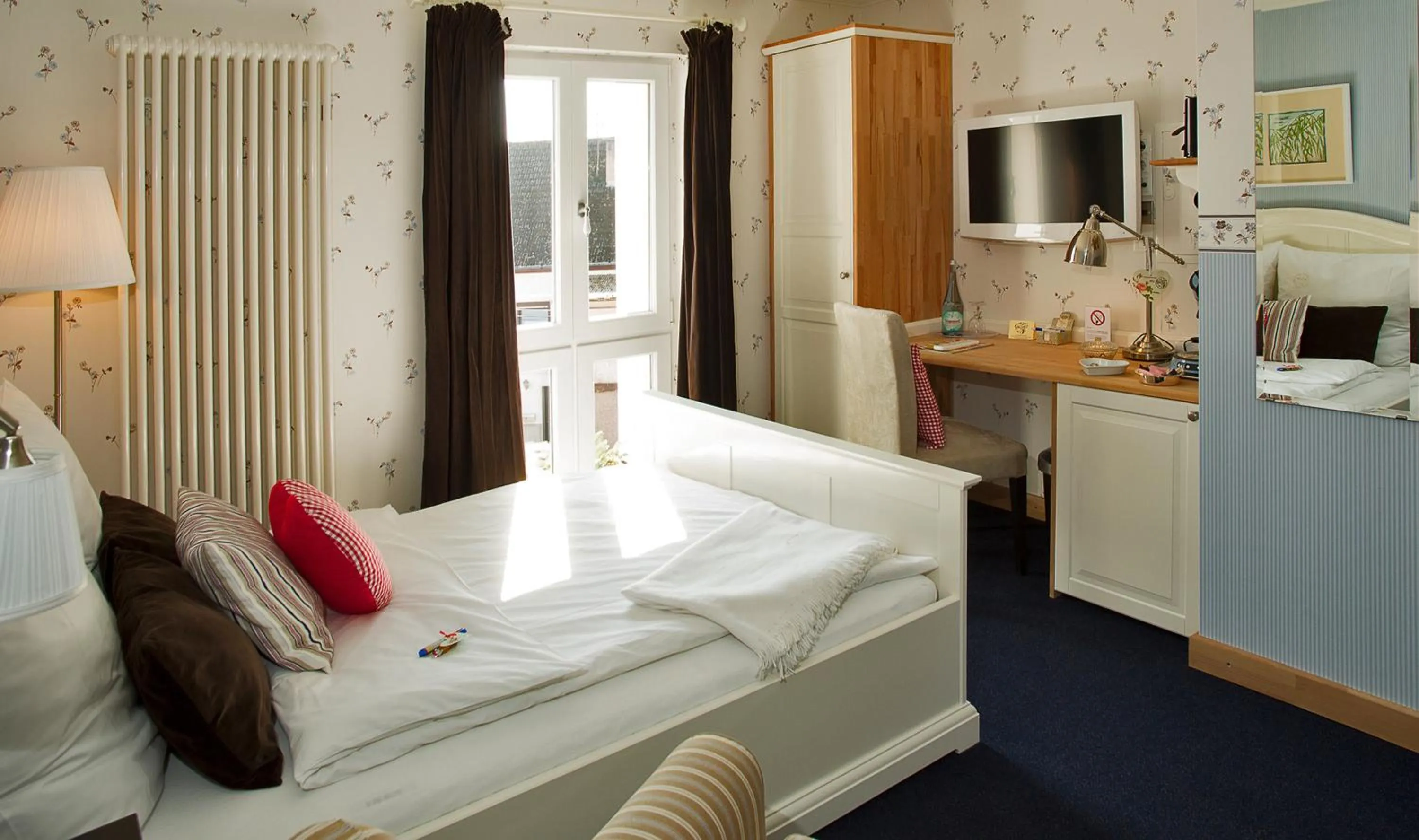 Photo of the whole room, Bed in SaarlandTraum Weihermühle