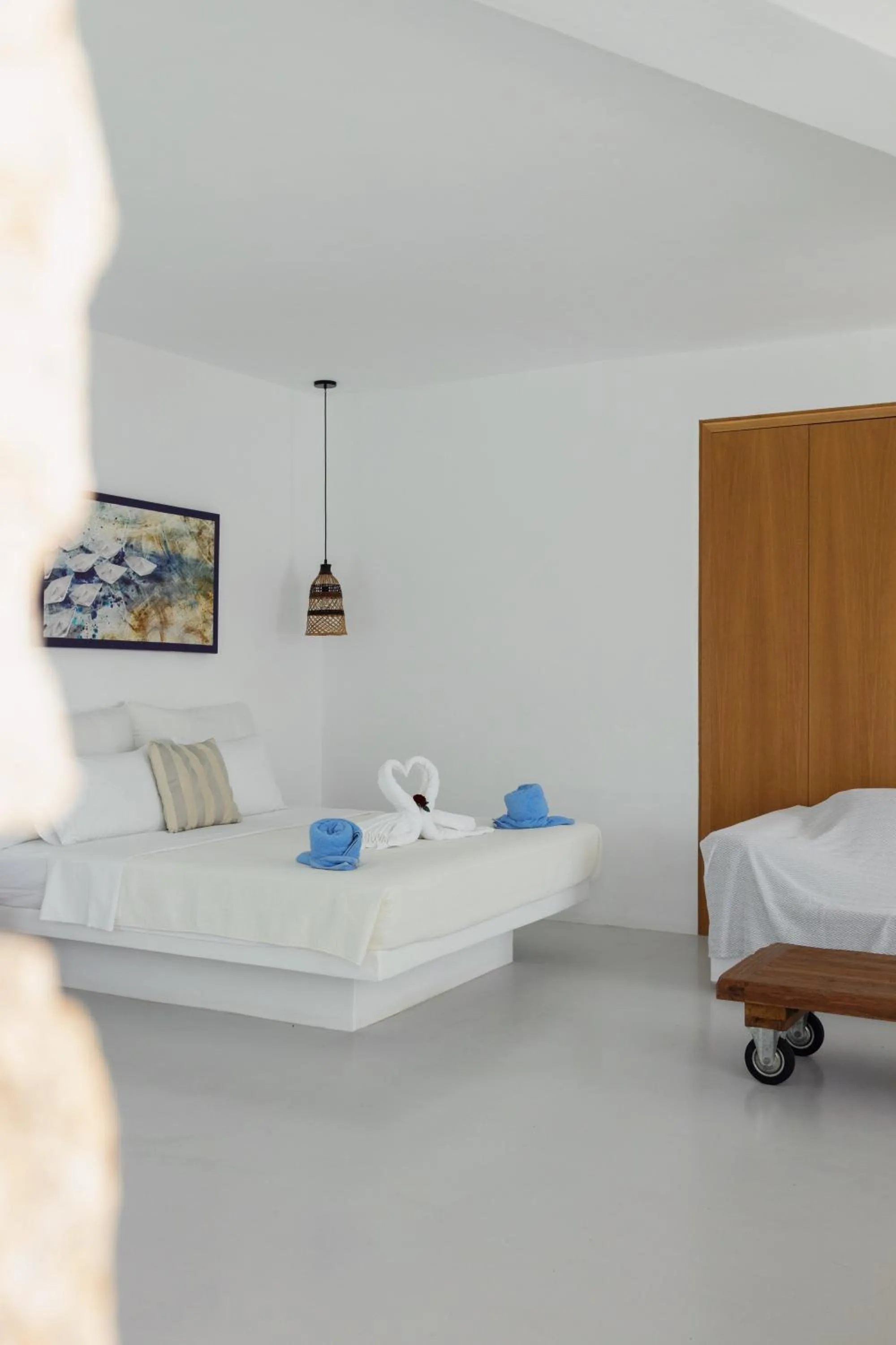 Bed in Mykonos Pantheon