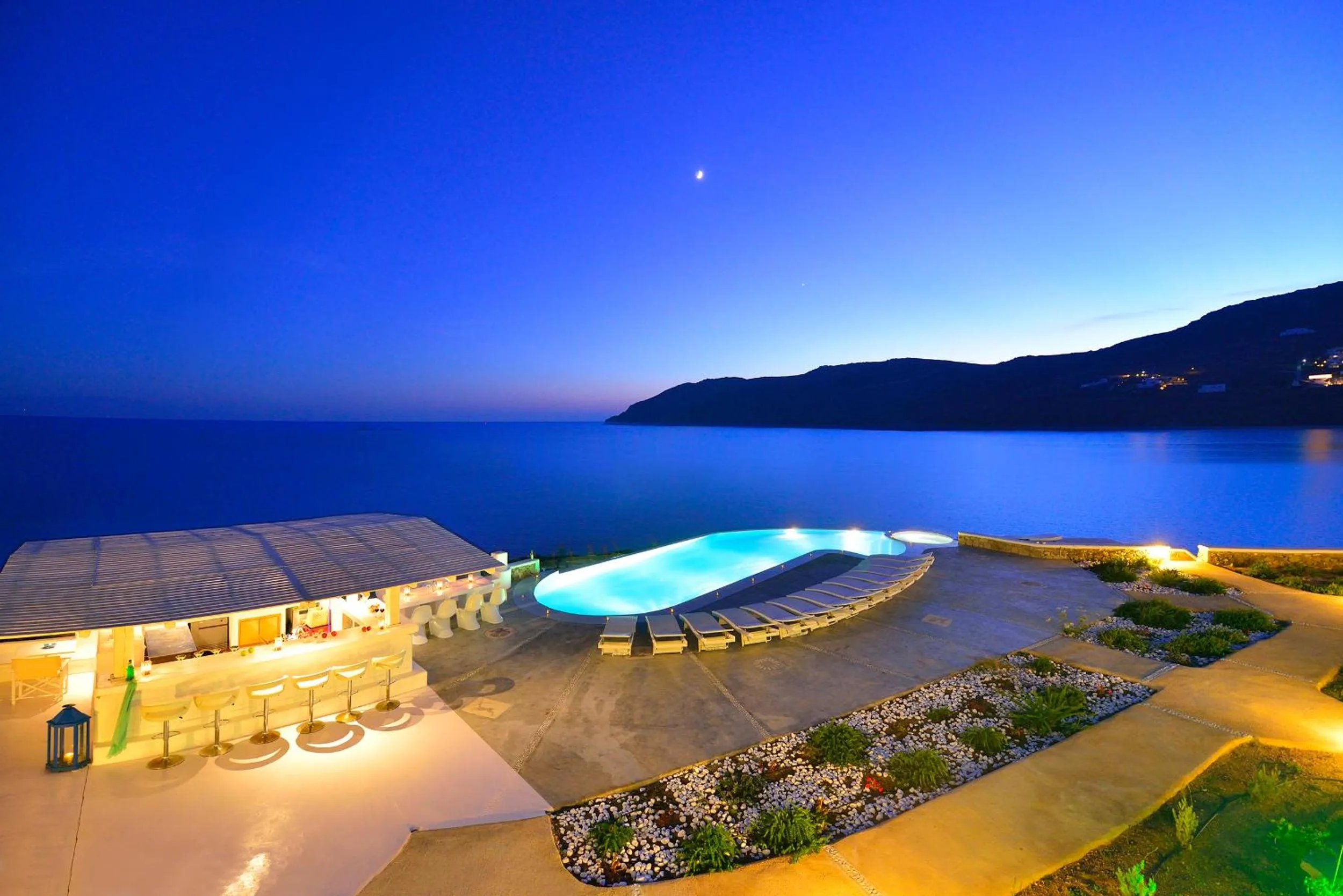 Facade/entrance in Mykonos Pantheon