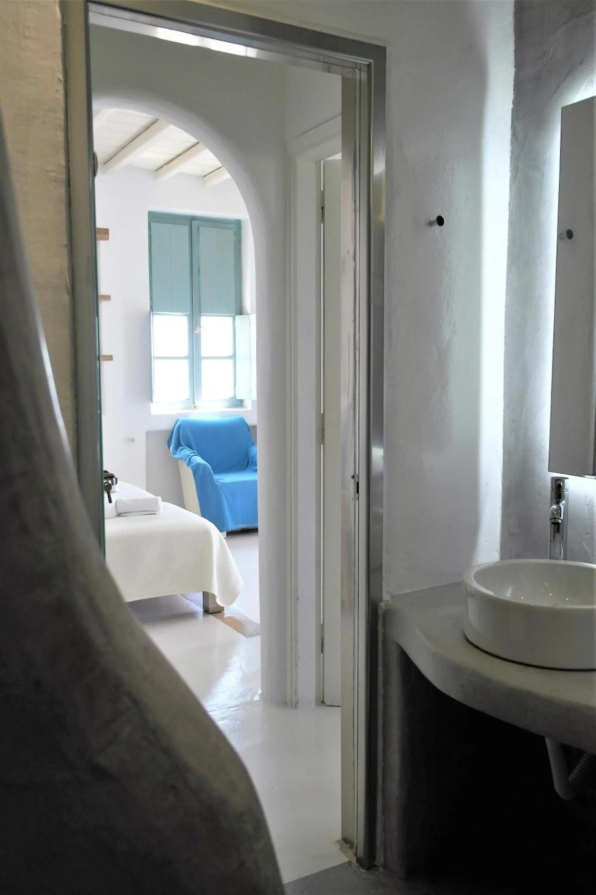 Bathroom in Mykonos Pantheon