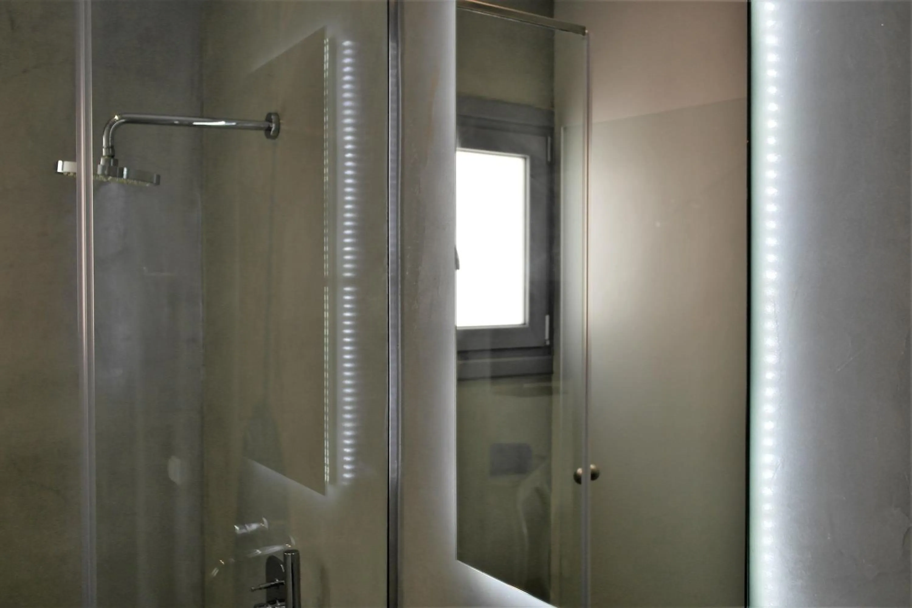 Bathroom in Mykonos Pantheon