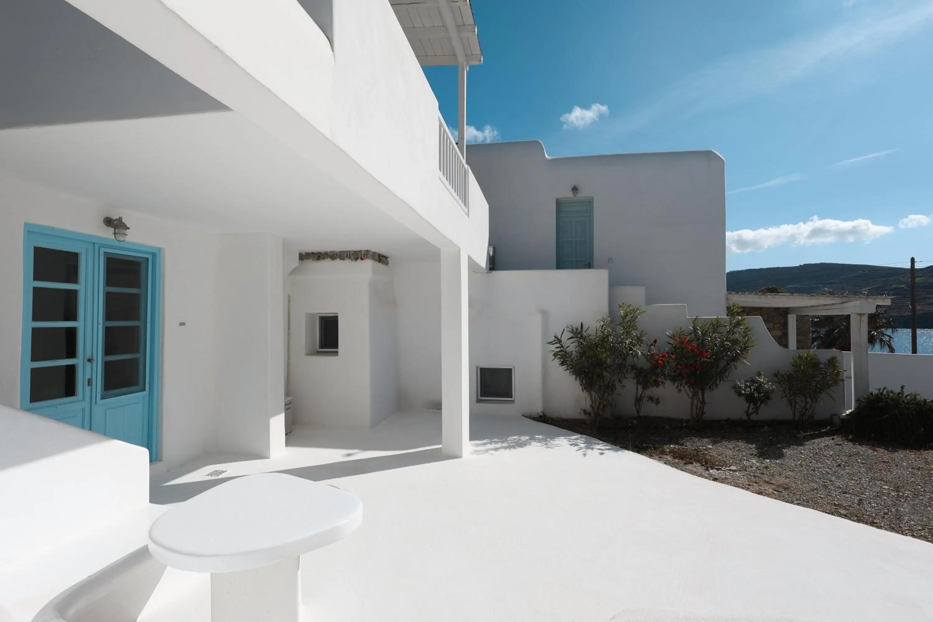 Property building in Mykonos Pantheon
