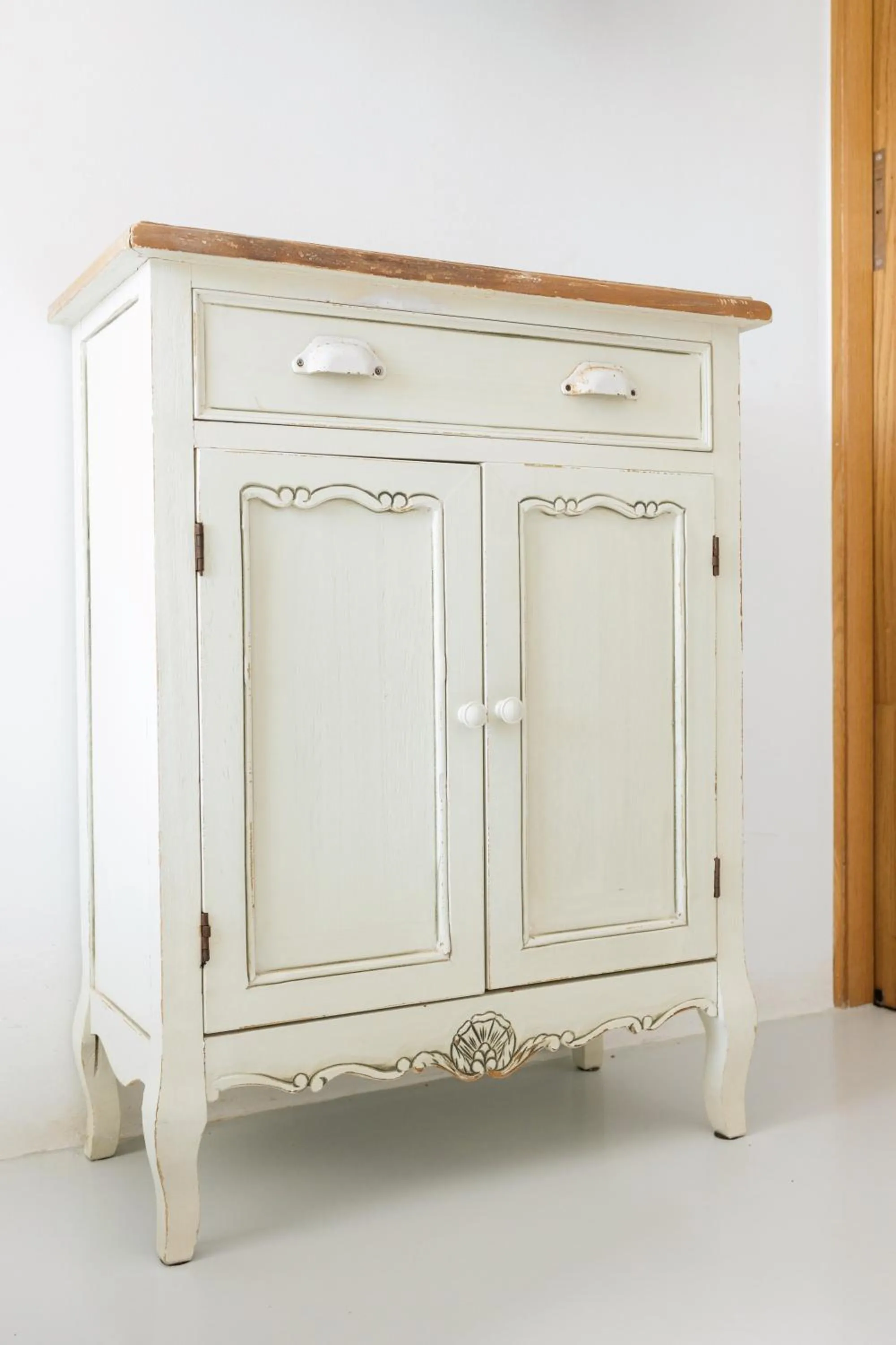 Decorative detail in Mykonos Pantheon