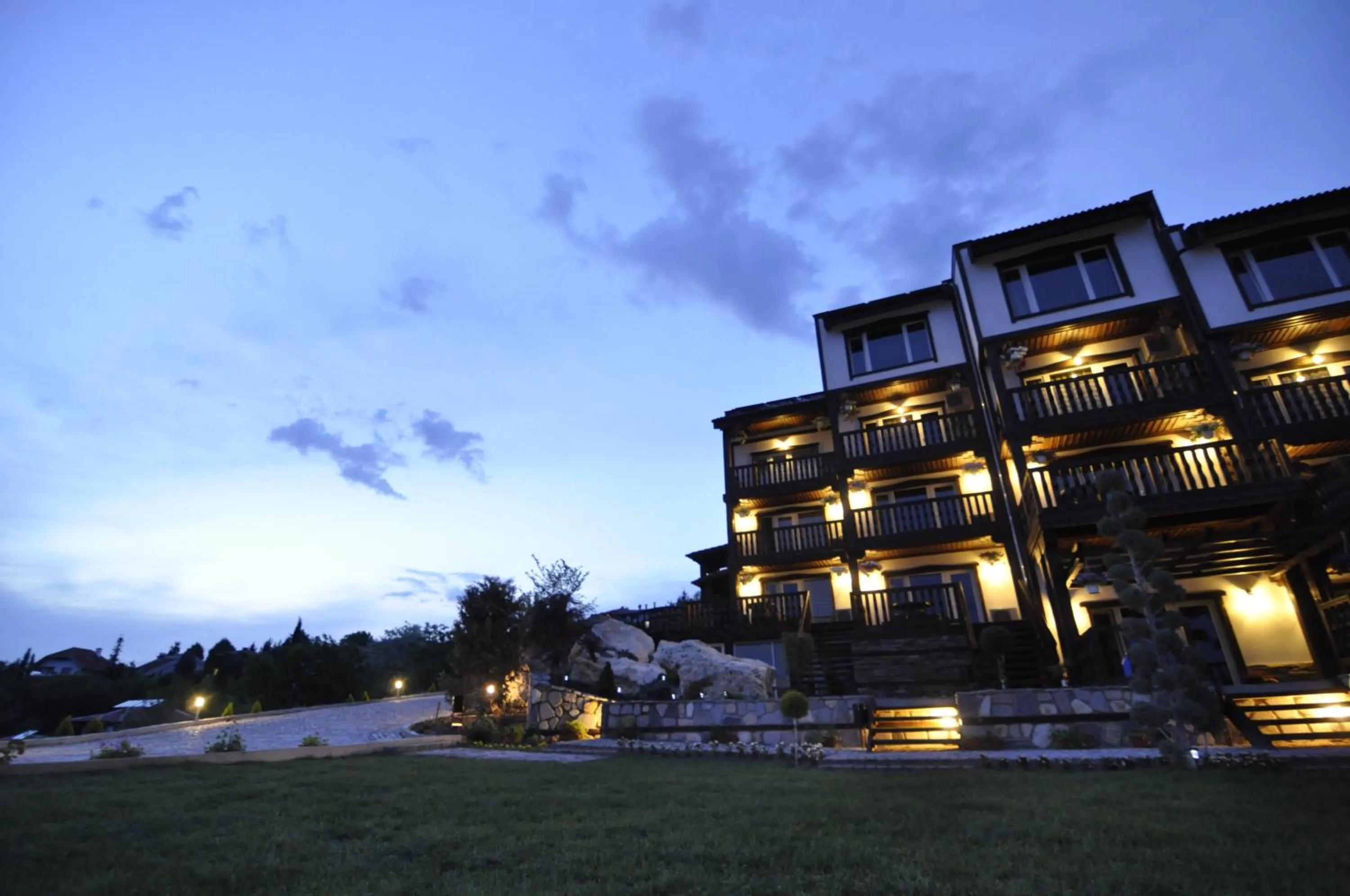 Property building in Aparthotel Seasons Glavatarski Han