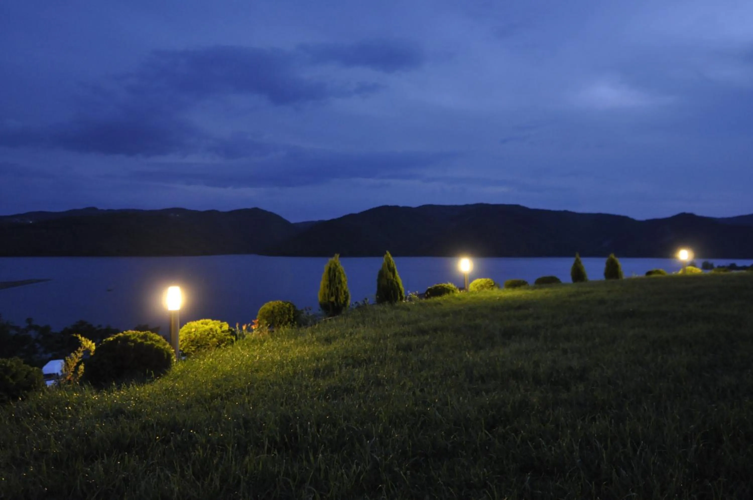 Night in Aparthotel Seasons Glavatarski Han