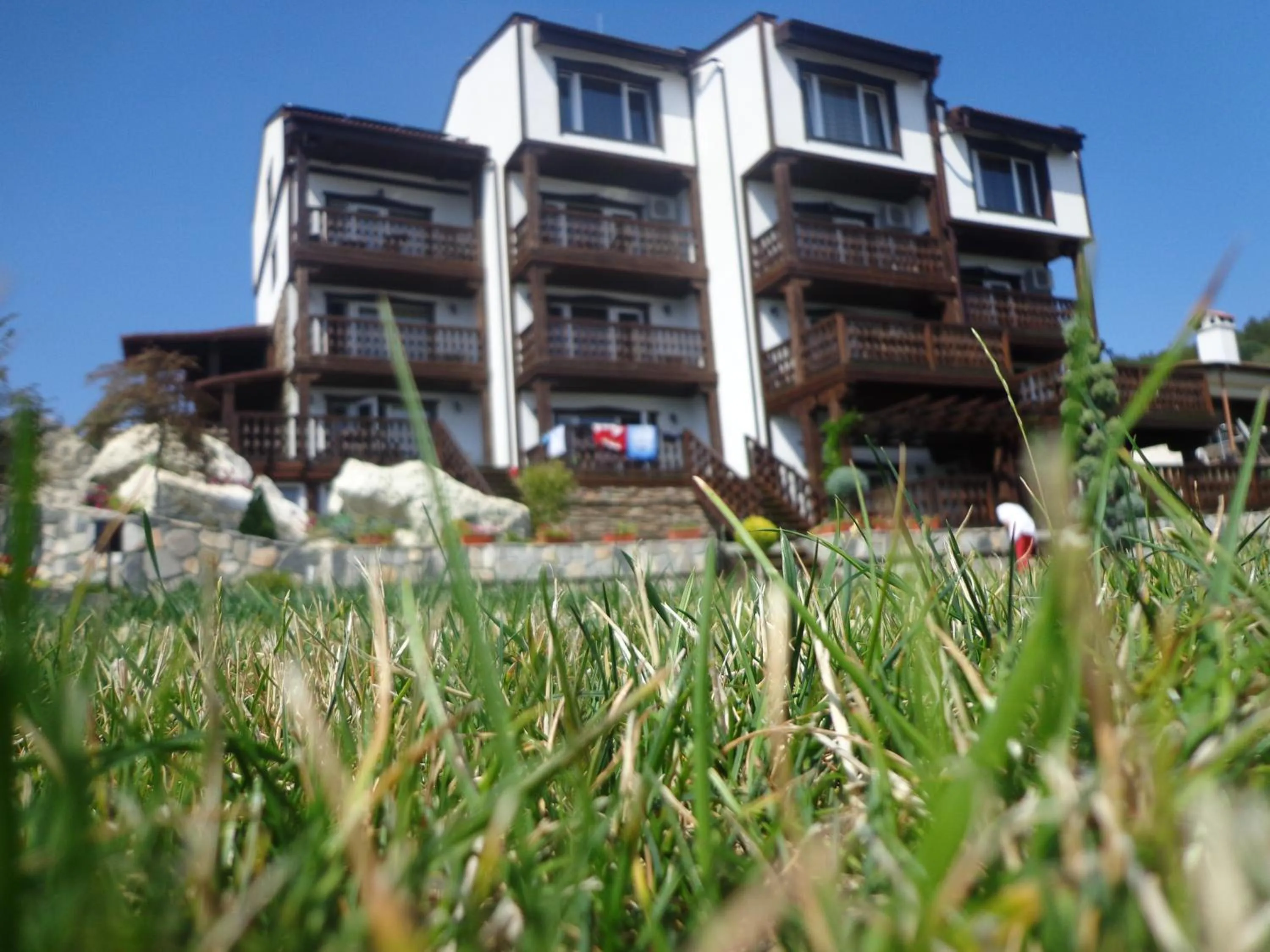 Property building in Aparthotel Seasons Glavatarski Han