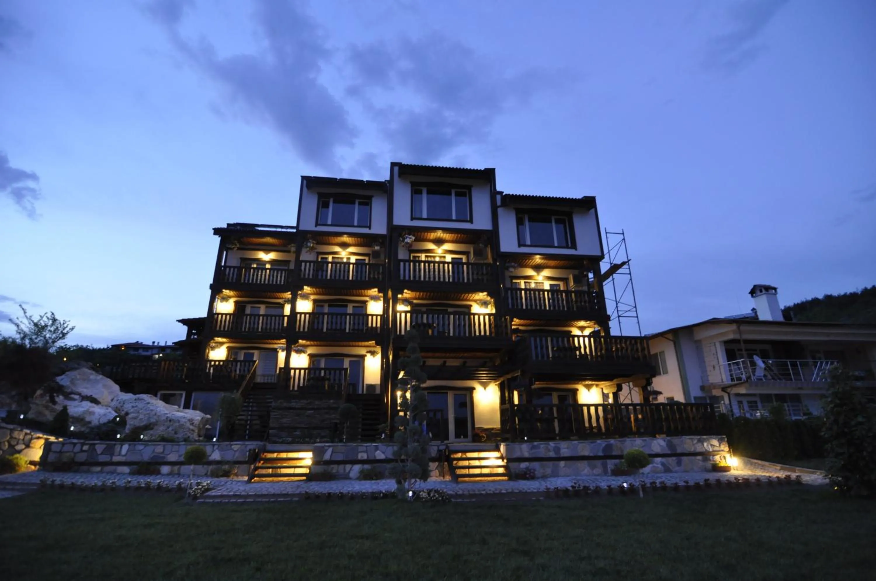 Property building in Aparthotel Seasons Glavatarski Han