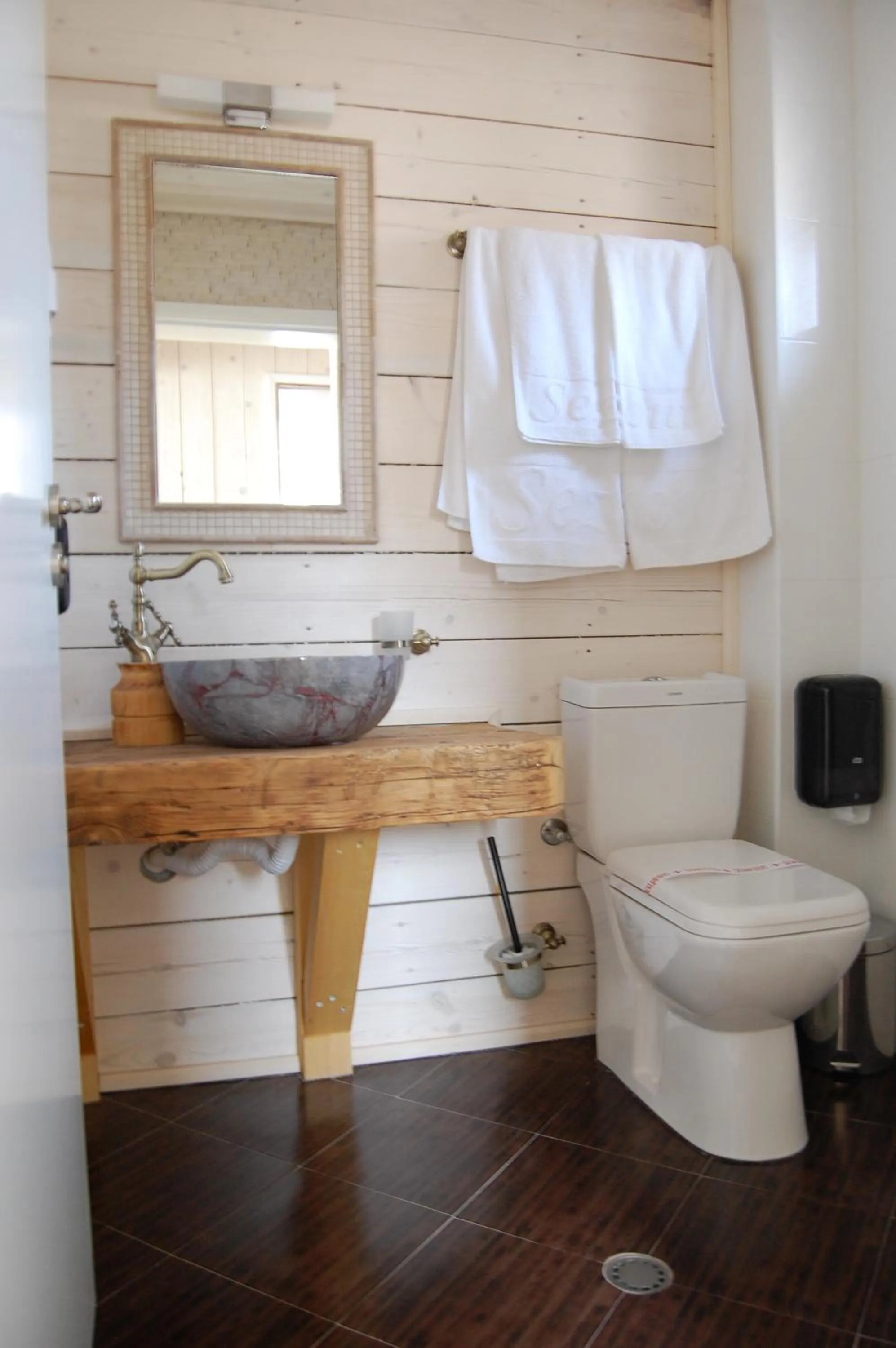 Toilet in Aparthotel Seasons Glavatarski Han