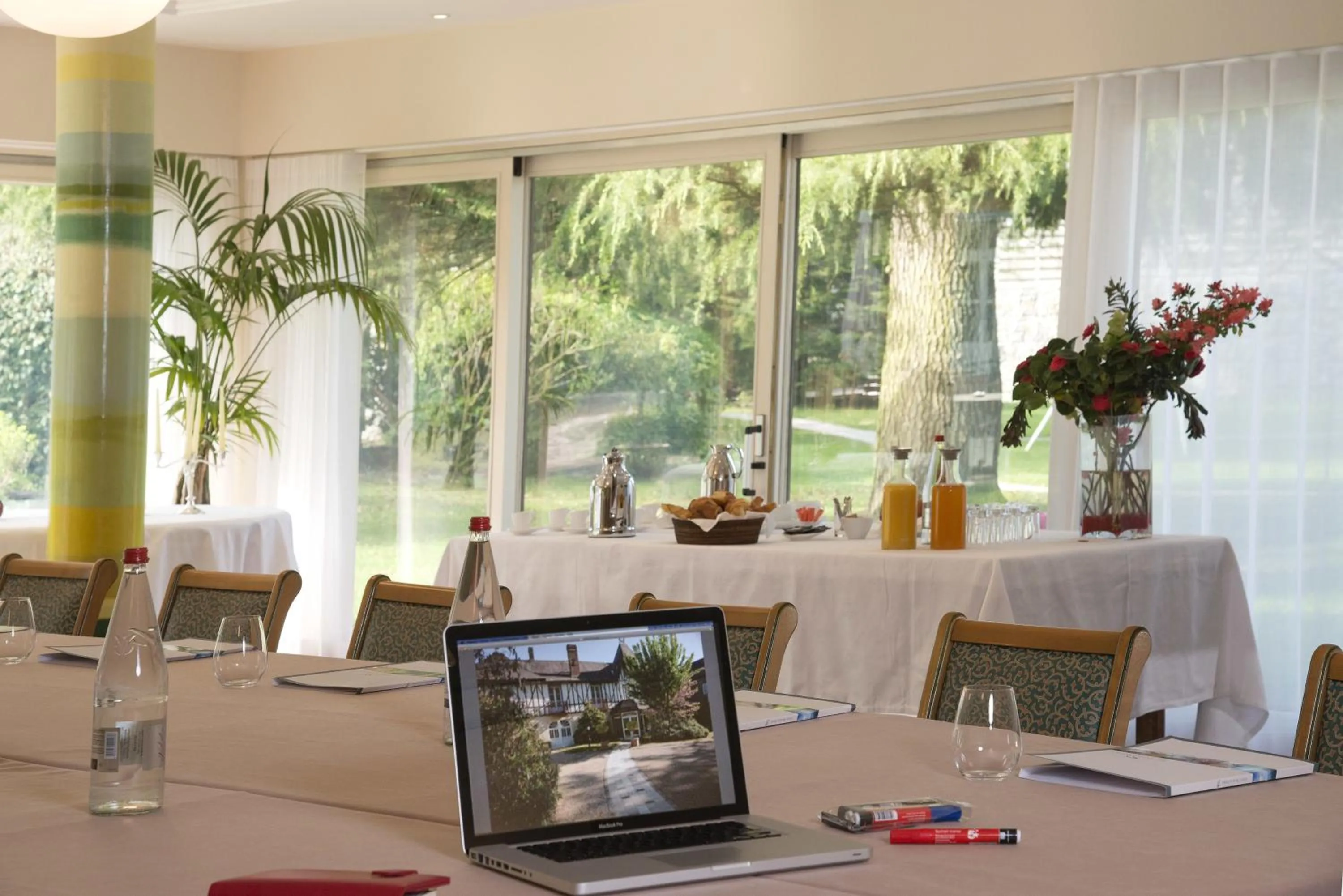 Banquet/Function facilities in Le Manoir du Lys, The Originals Relais