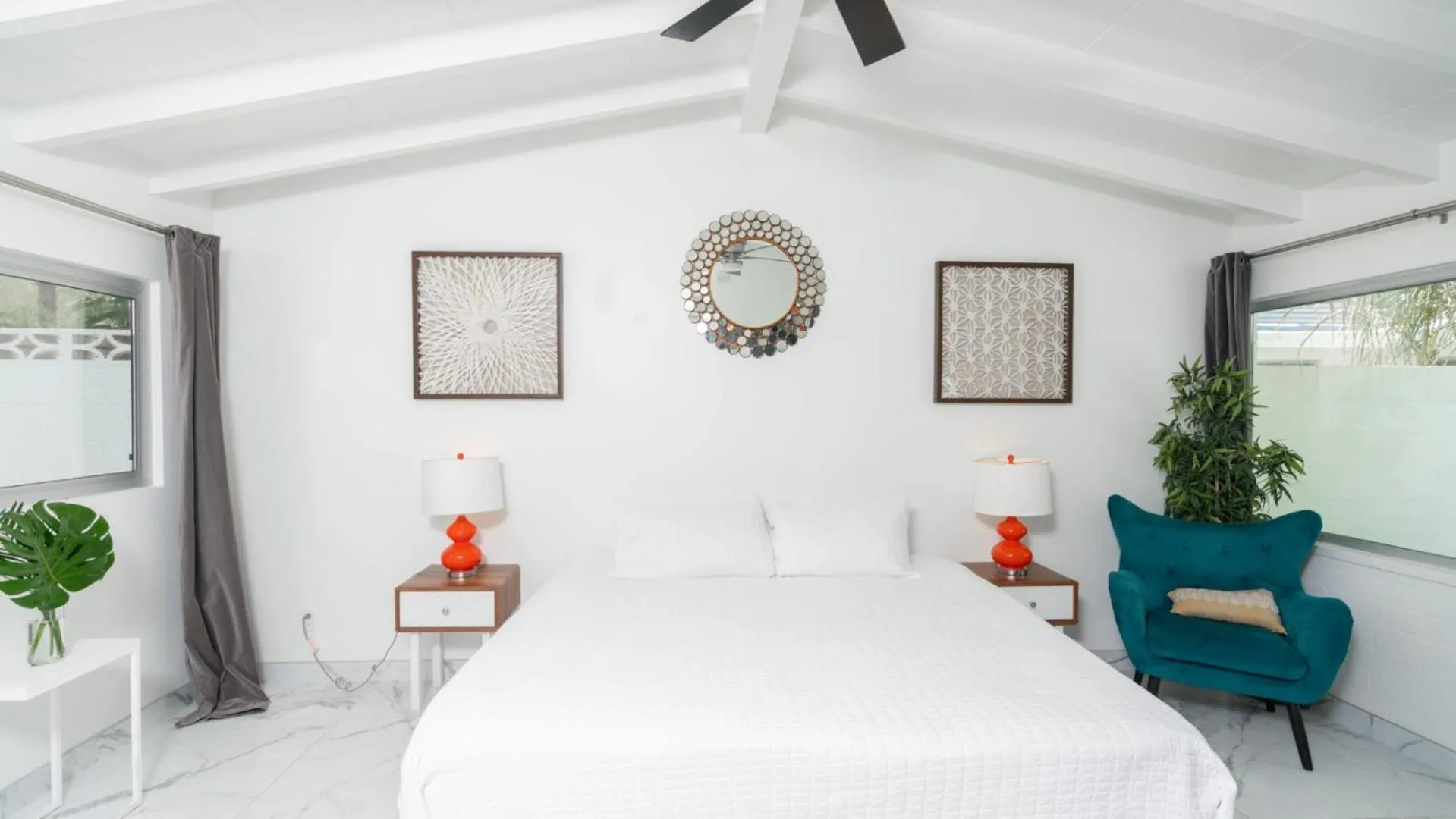 Bed in BelleVue Oasis - Adults Only