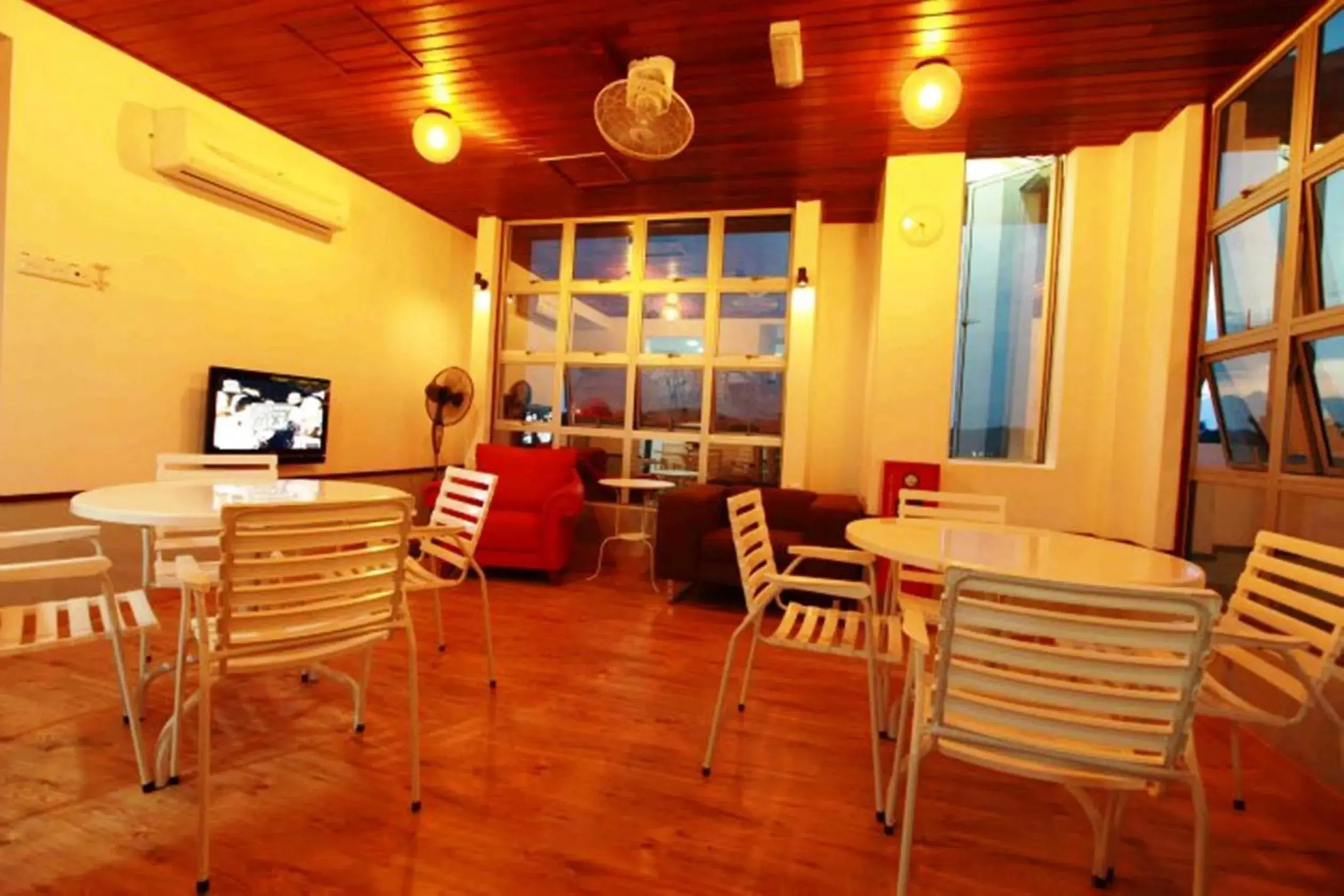 Lounge or bar in Langit Langi Hotel @ KLIA/KLIA2 Lounge or bar in Langit Langi Hotel @ KLIA/KLIA2