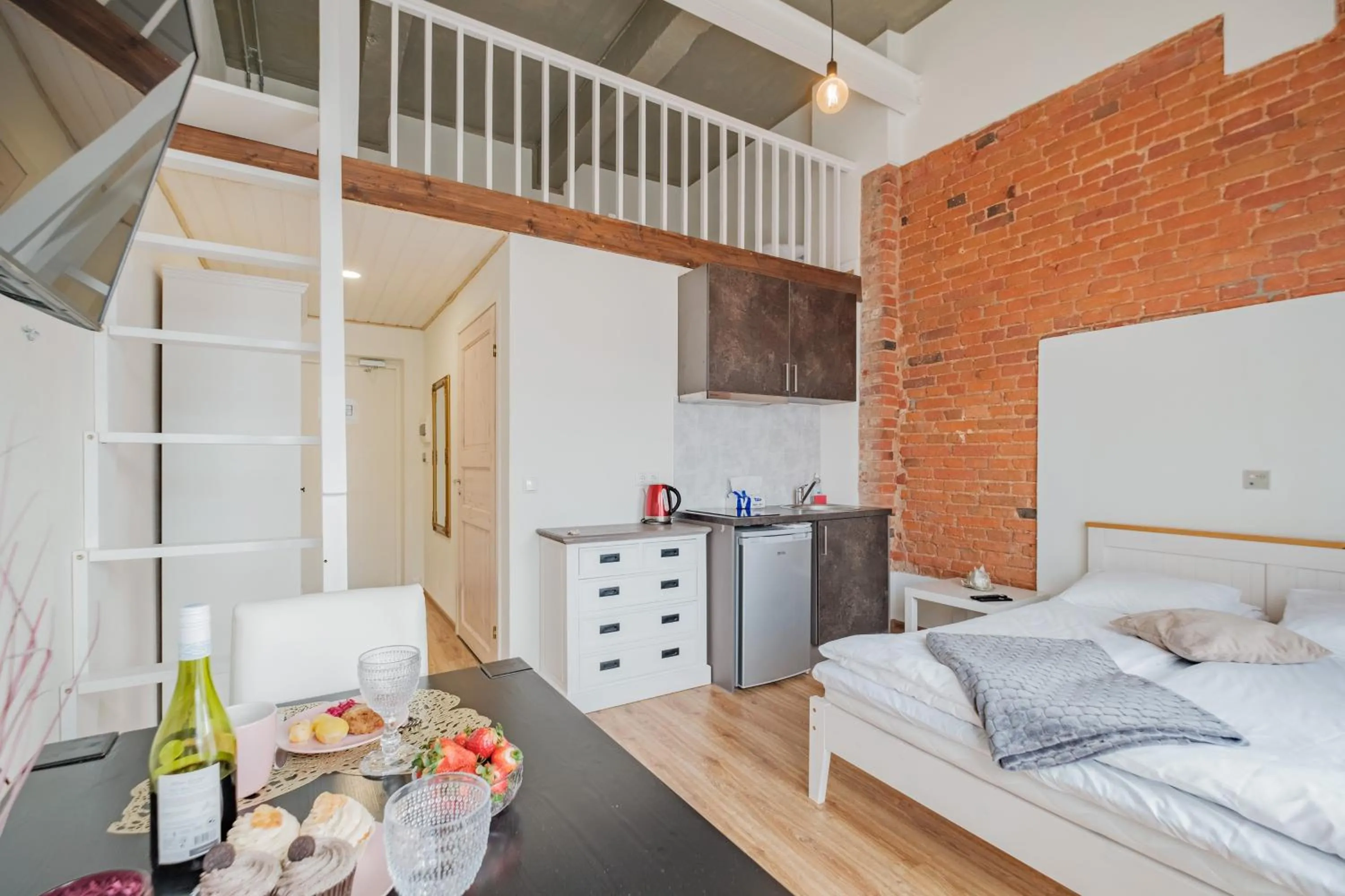 Photo of the whole room, Bed in Filosoofi 1 Studio Apartments