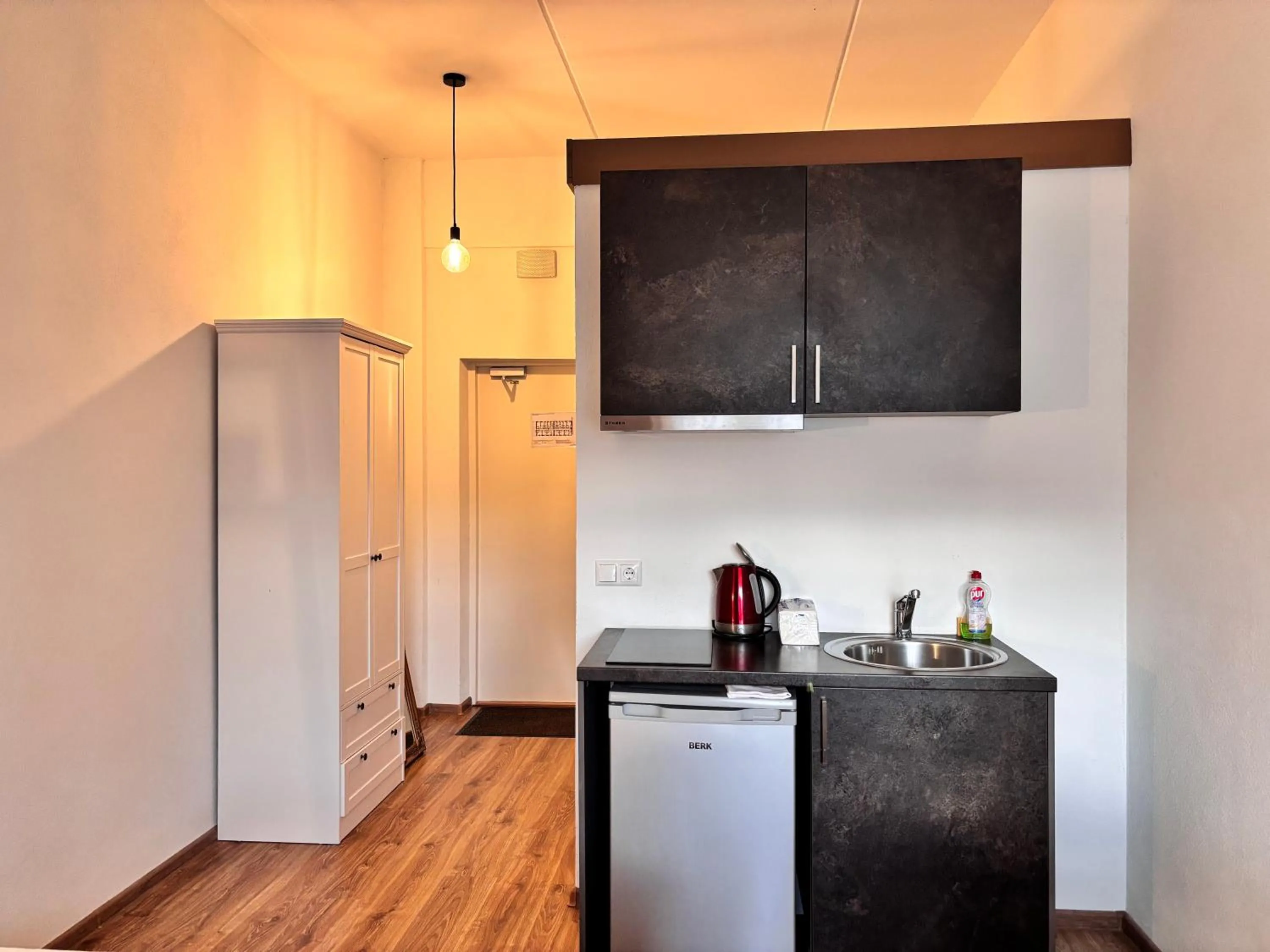 Kitchen or kitchenette in Filosoofi 1 Studio Apartments