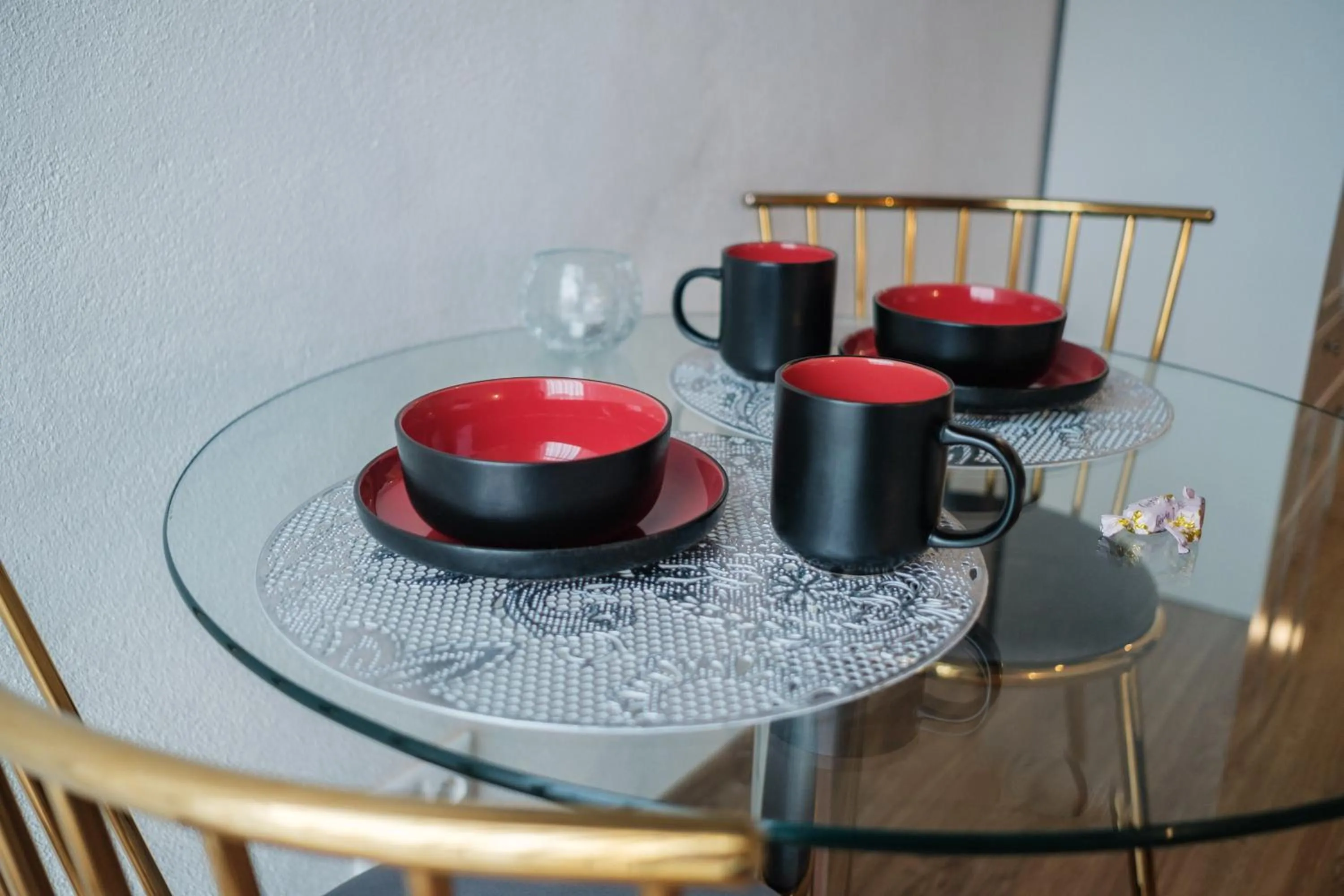 Dining area in Filosoofi 1 Studio Apartments