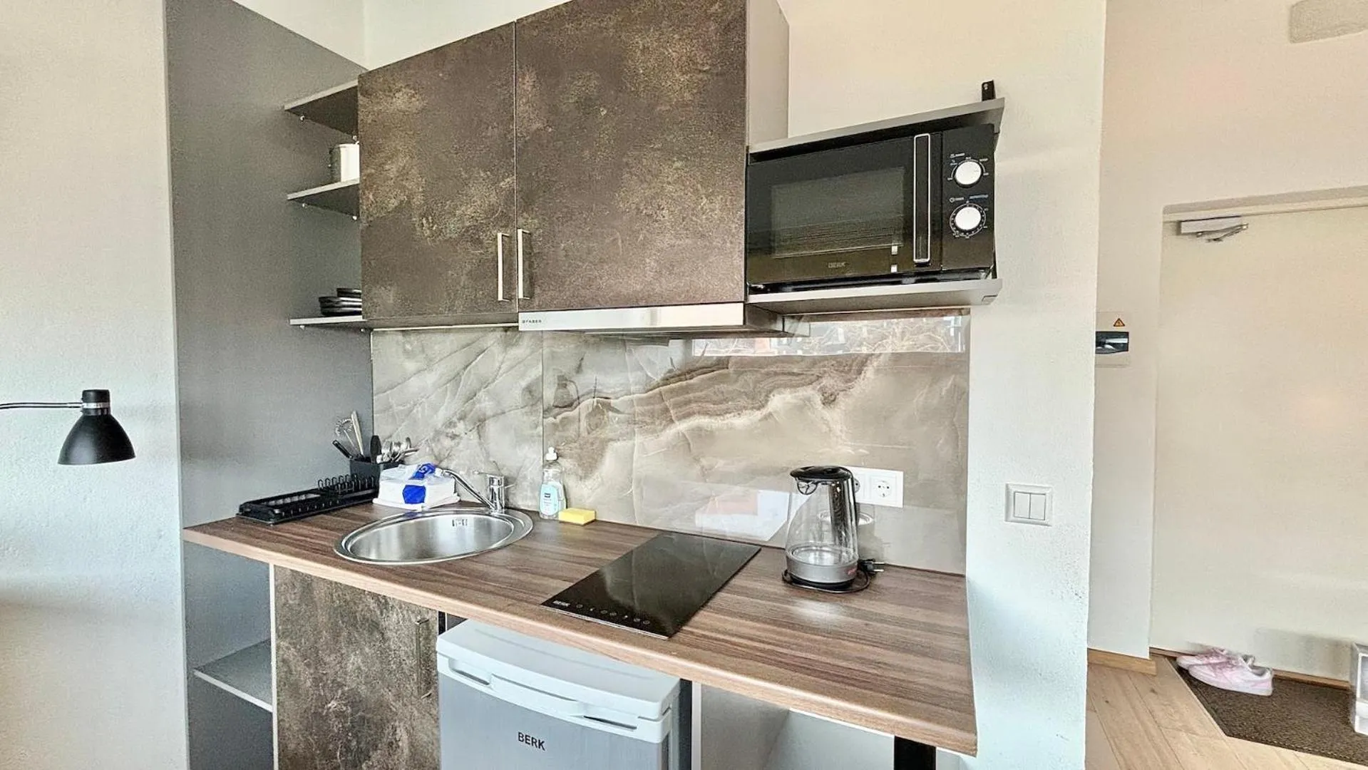Kitchen or kitchenette in Filosoofi 1 Studio Apartments