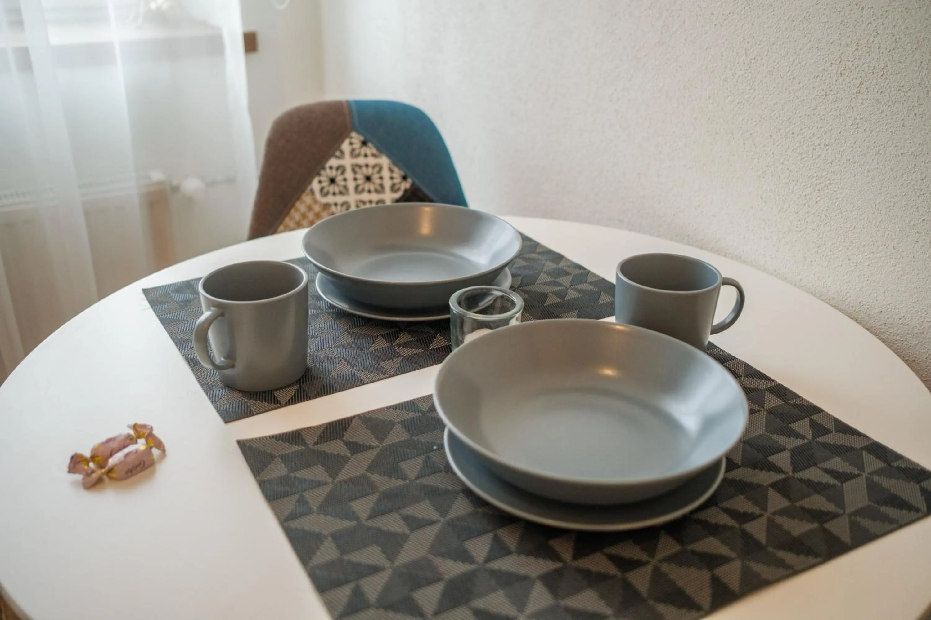 Dining area in Filosoofi 1 Studio Apartments