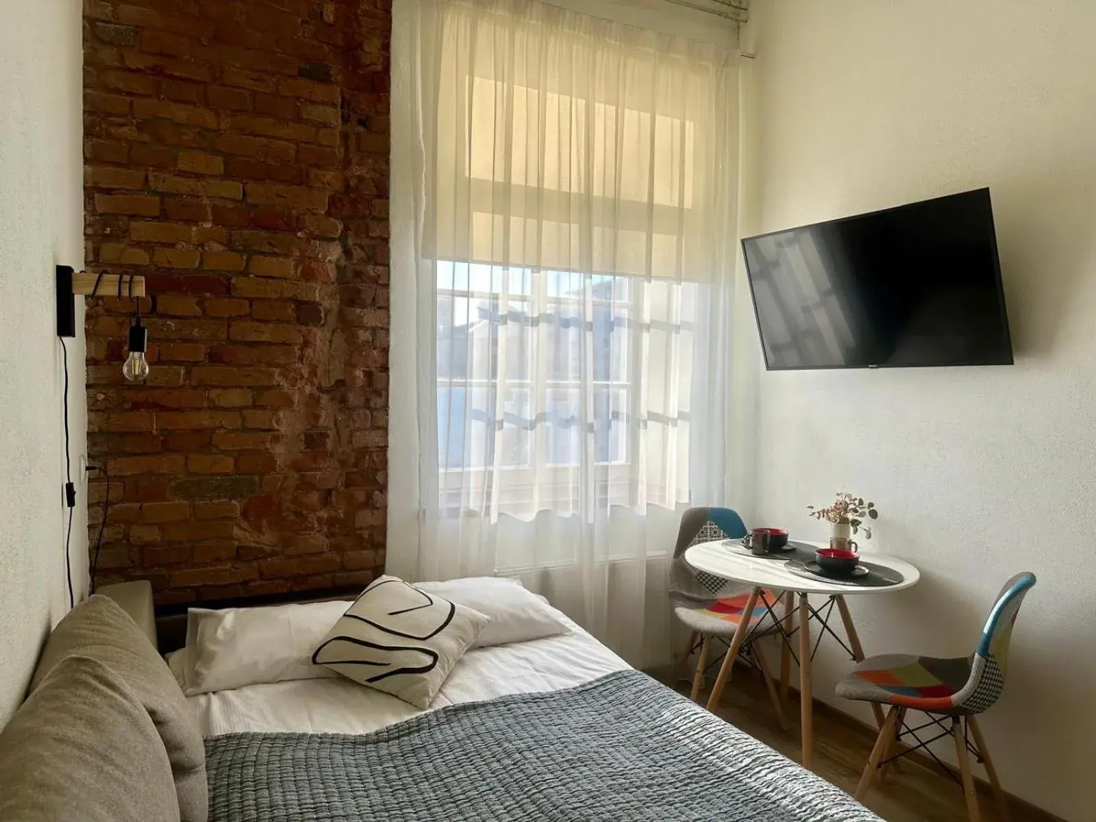 Double Room with Private Bathroom in Filosoofi 1 Studio Apartments Double Room with Private Bathroom in Filosoofi 1 Studio Apartments