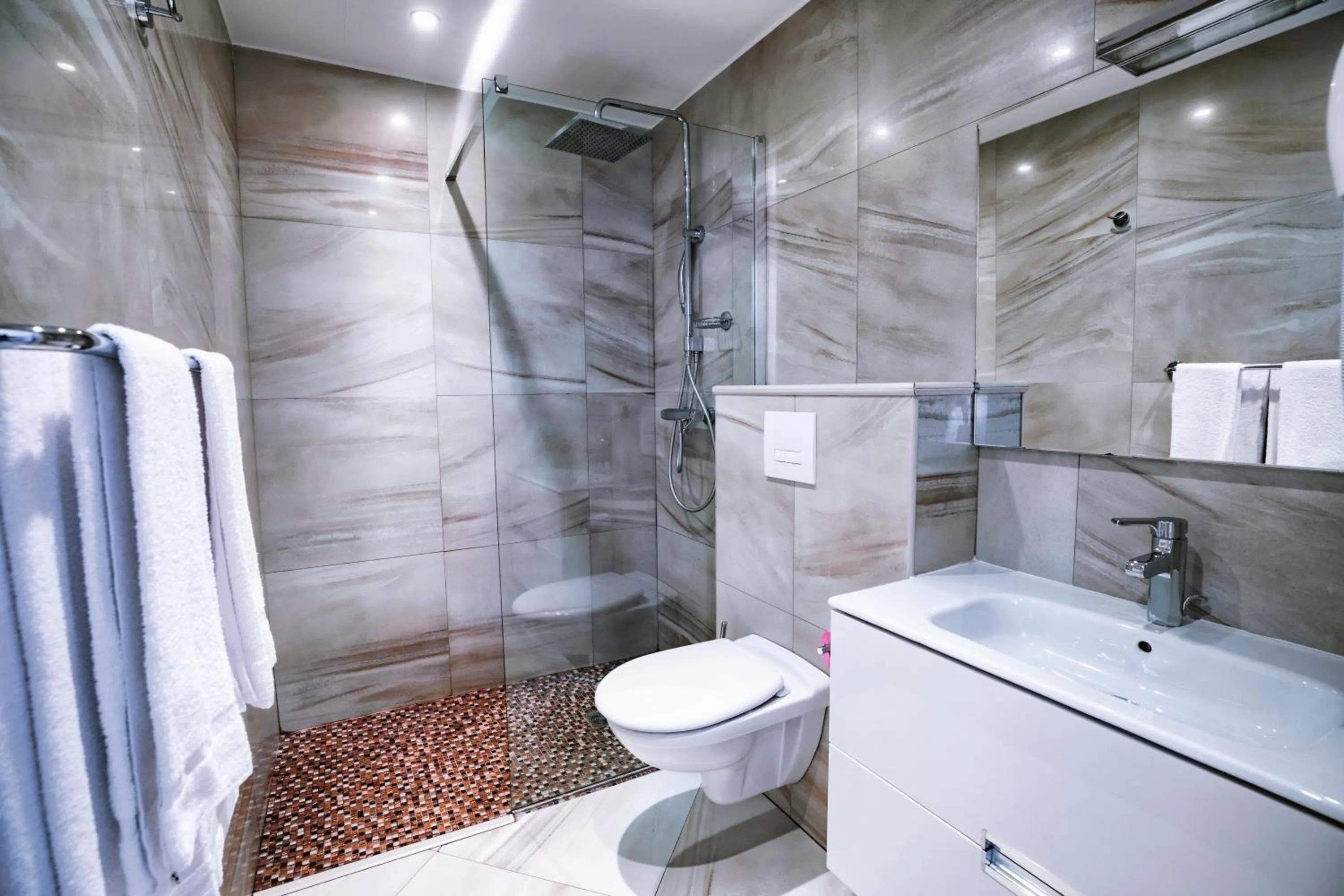 Bathroom in Hôtel Mare E Monti