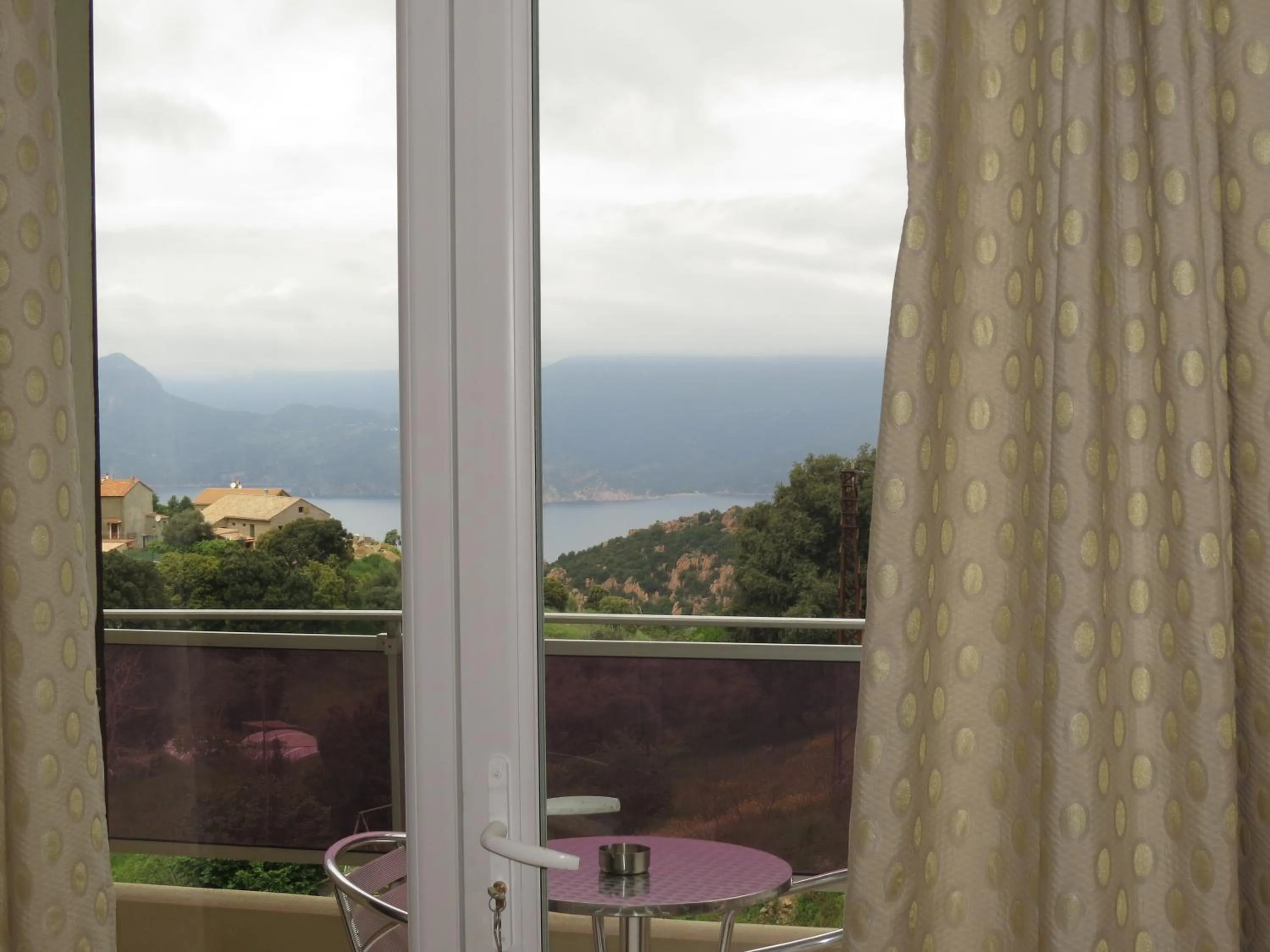 Balcony/Terrace in Hôtel Mare E Monti