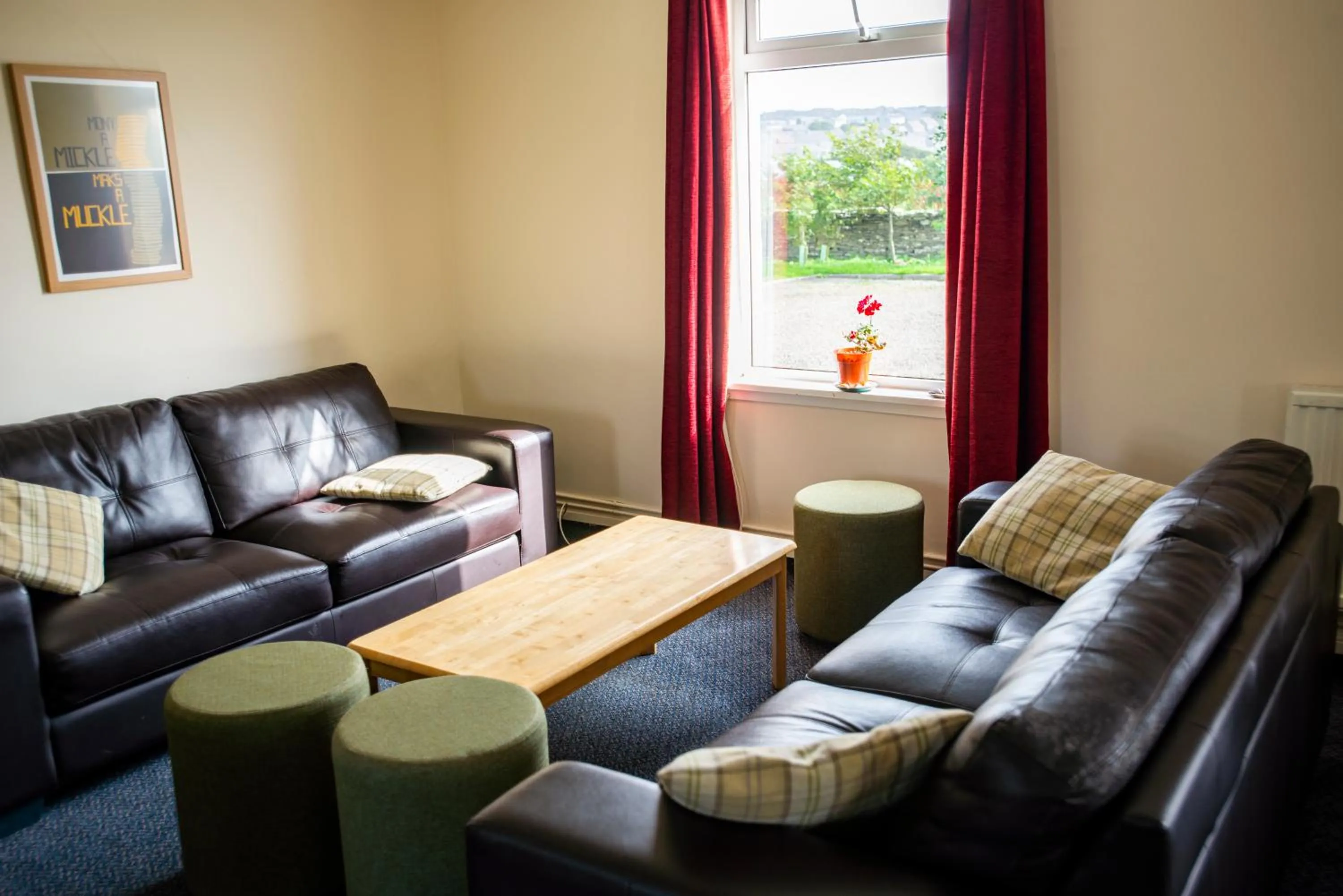 Communal lounge/ TV room in Kirkwall Youth Hostel