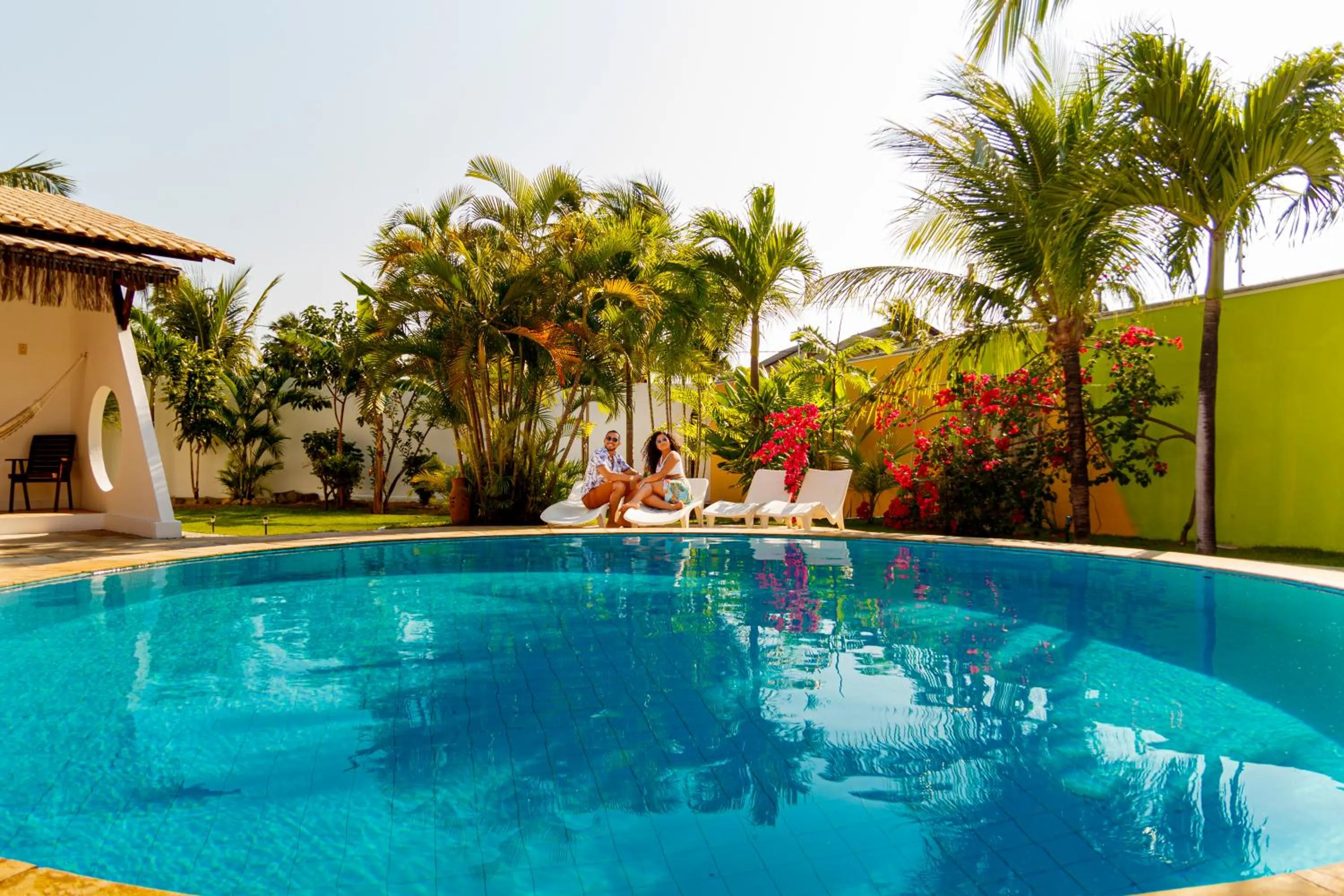 Swimming pool in Pousada Porto Azul