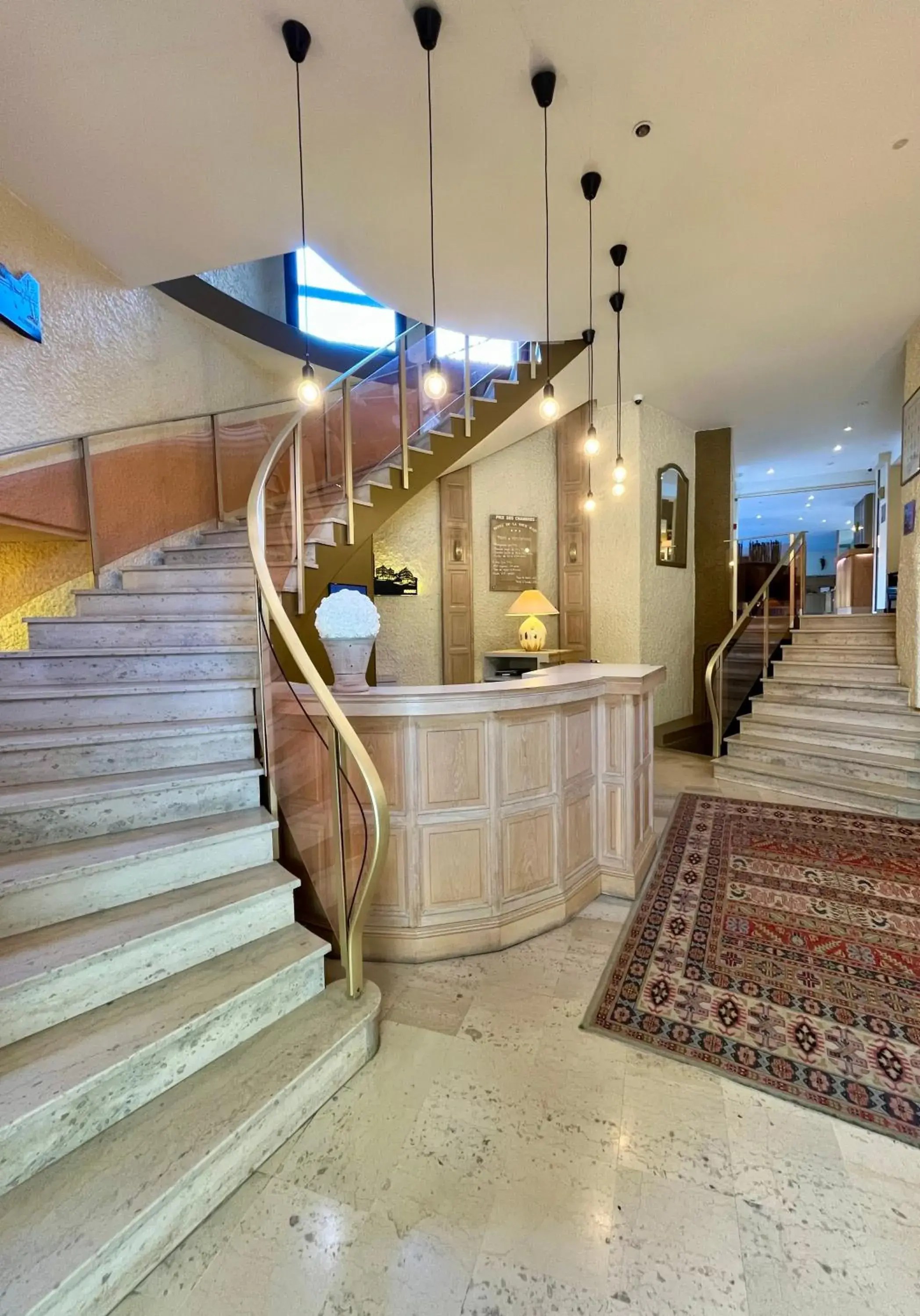 Lobby or reception in Hôtel Tour Maje Lobby or reception in Hôtel Tour Maje