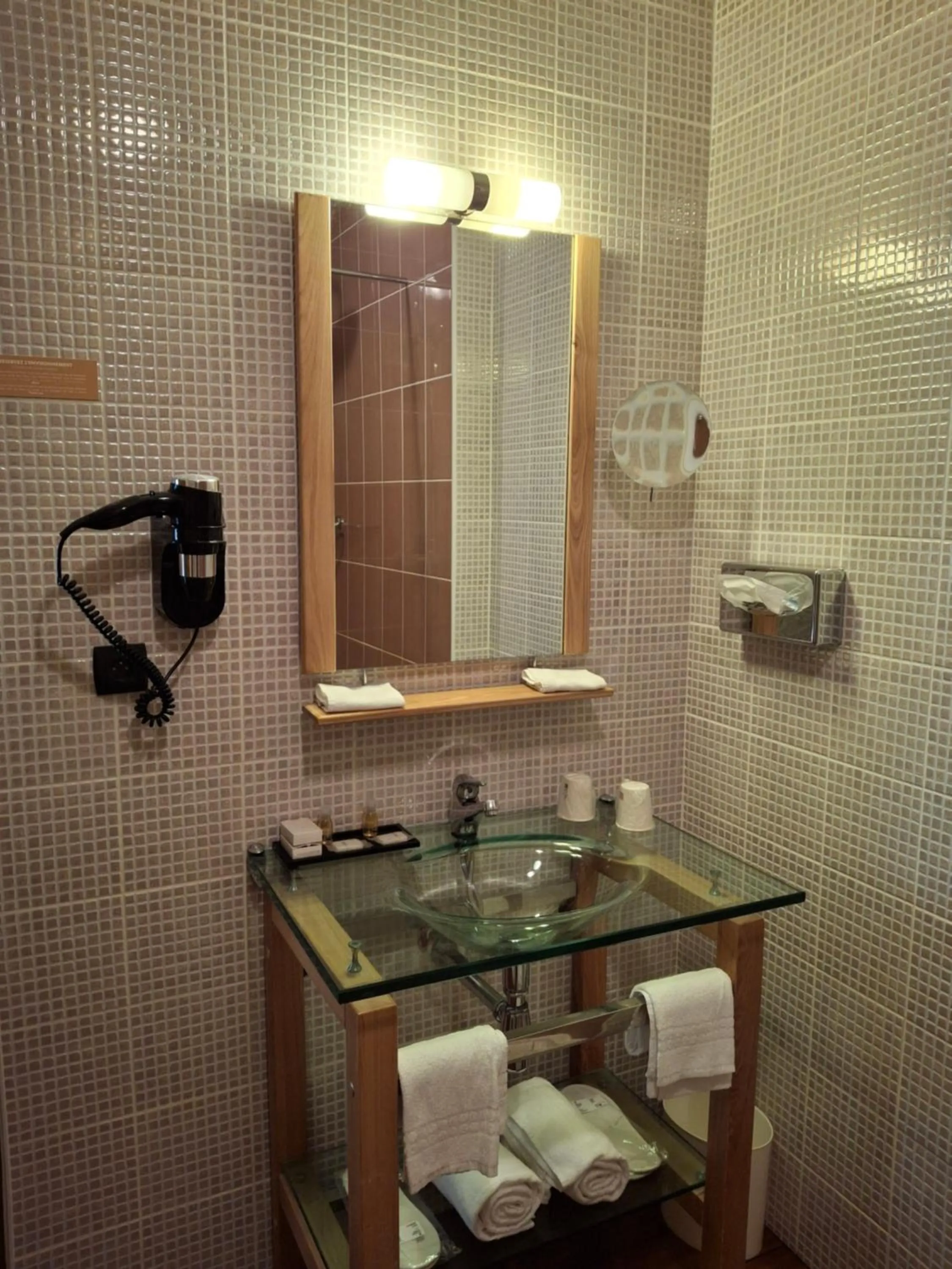 Bathroom in Hôtel Tour Maje