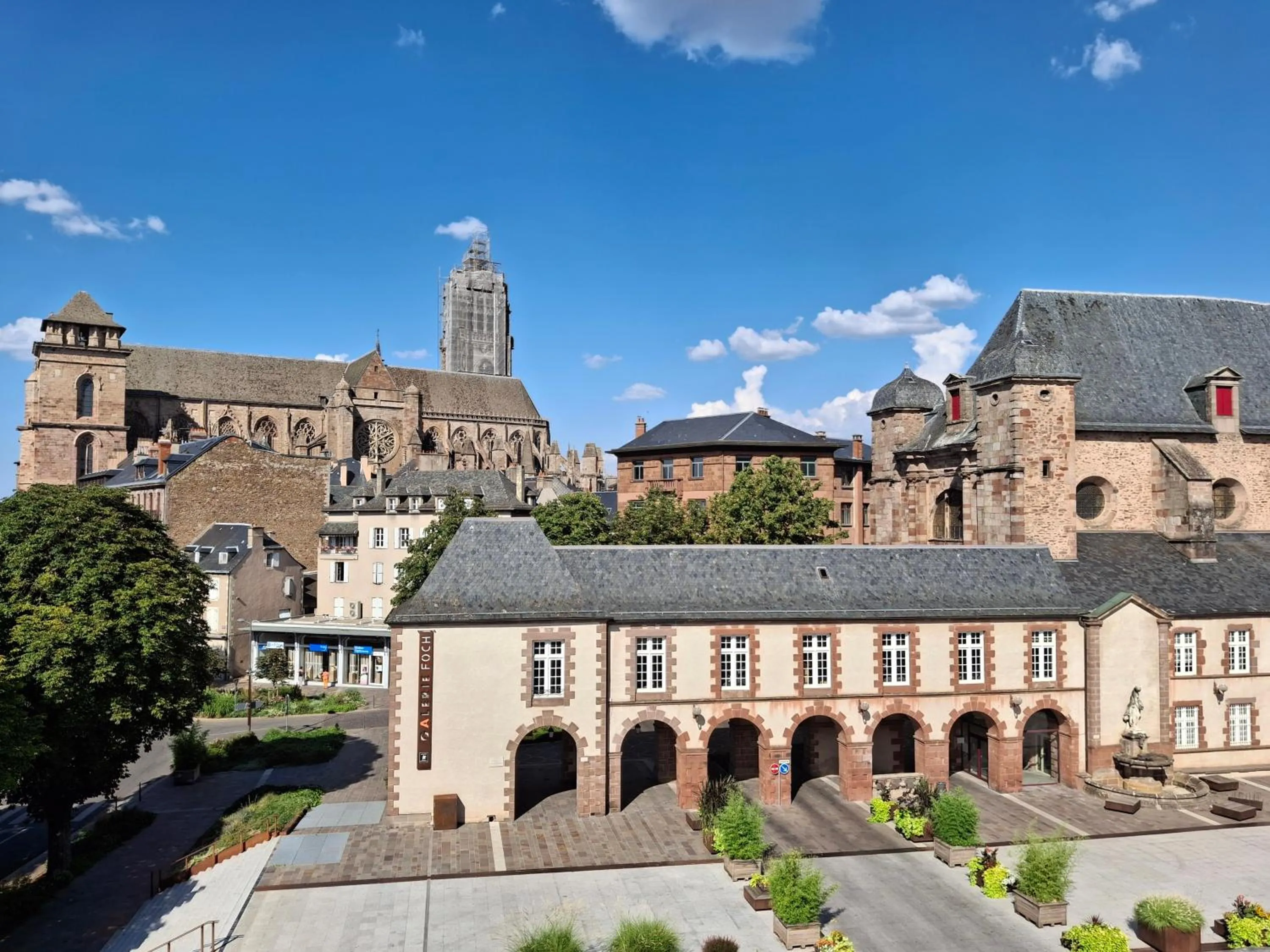 Nearby landmark in Hôtel Tour Maje