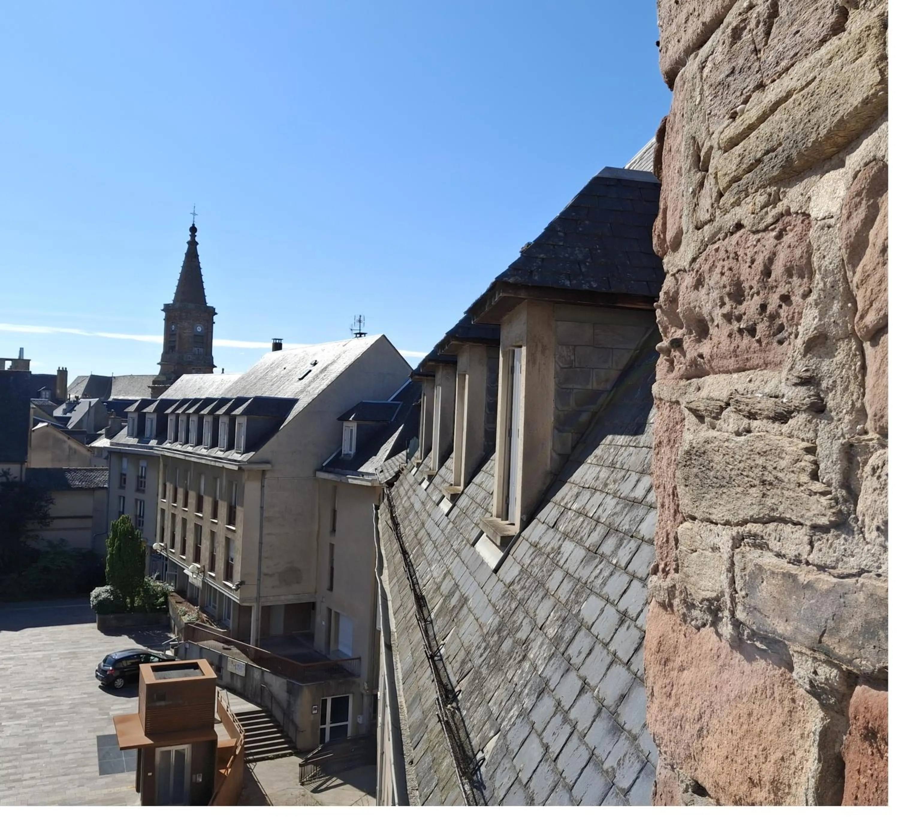 City view in Hôtel Tour Maje