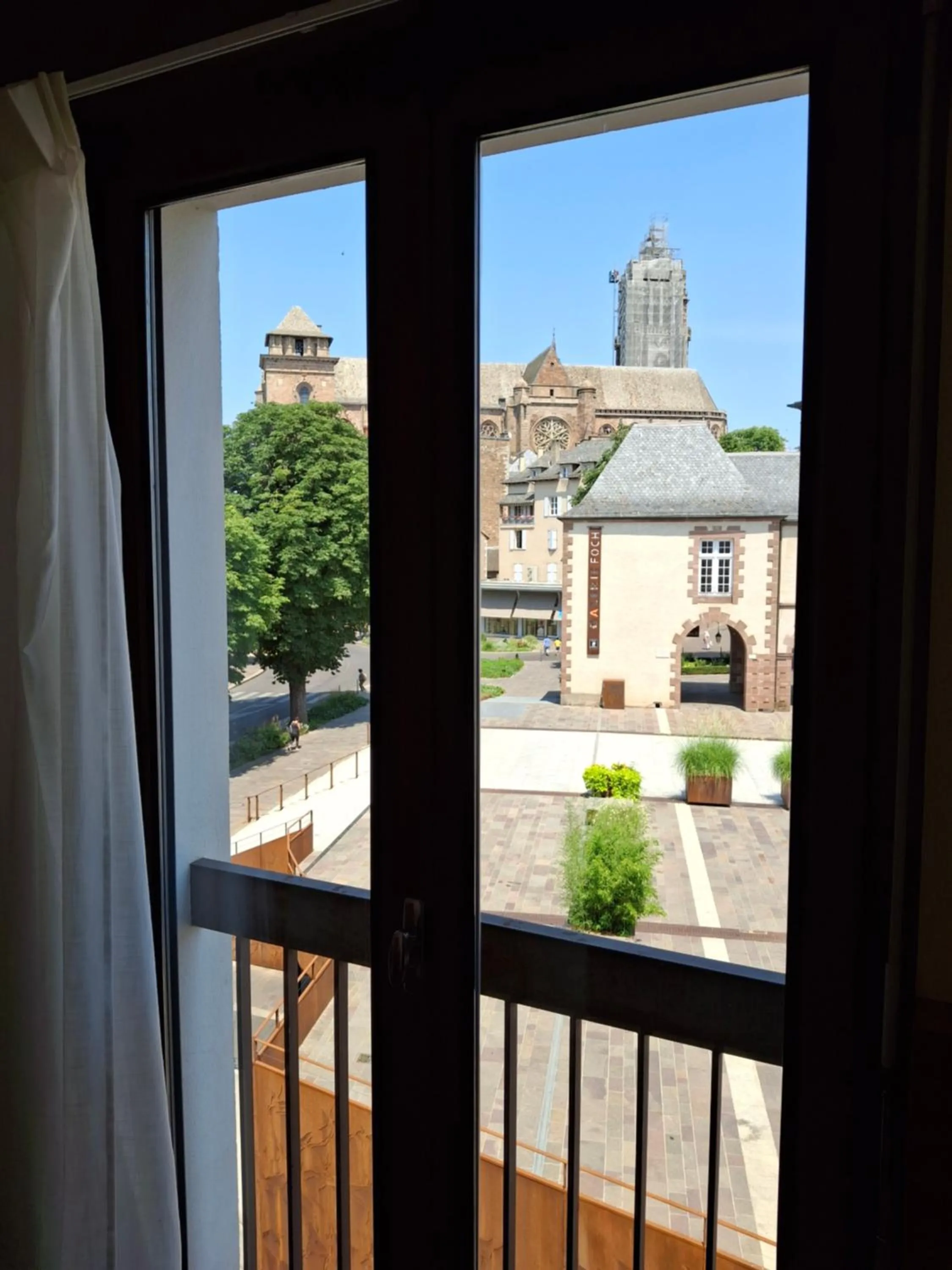 Bedroom in Hôtel Tour Maje