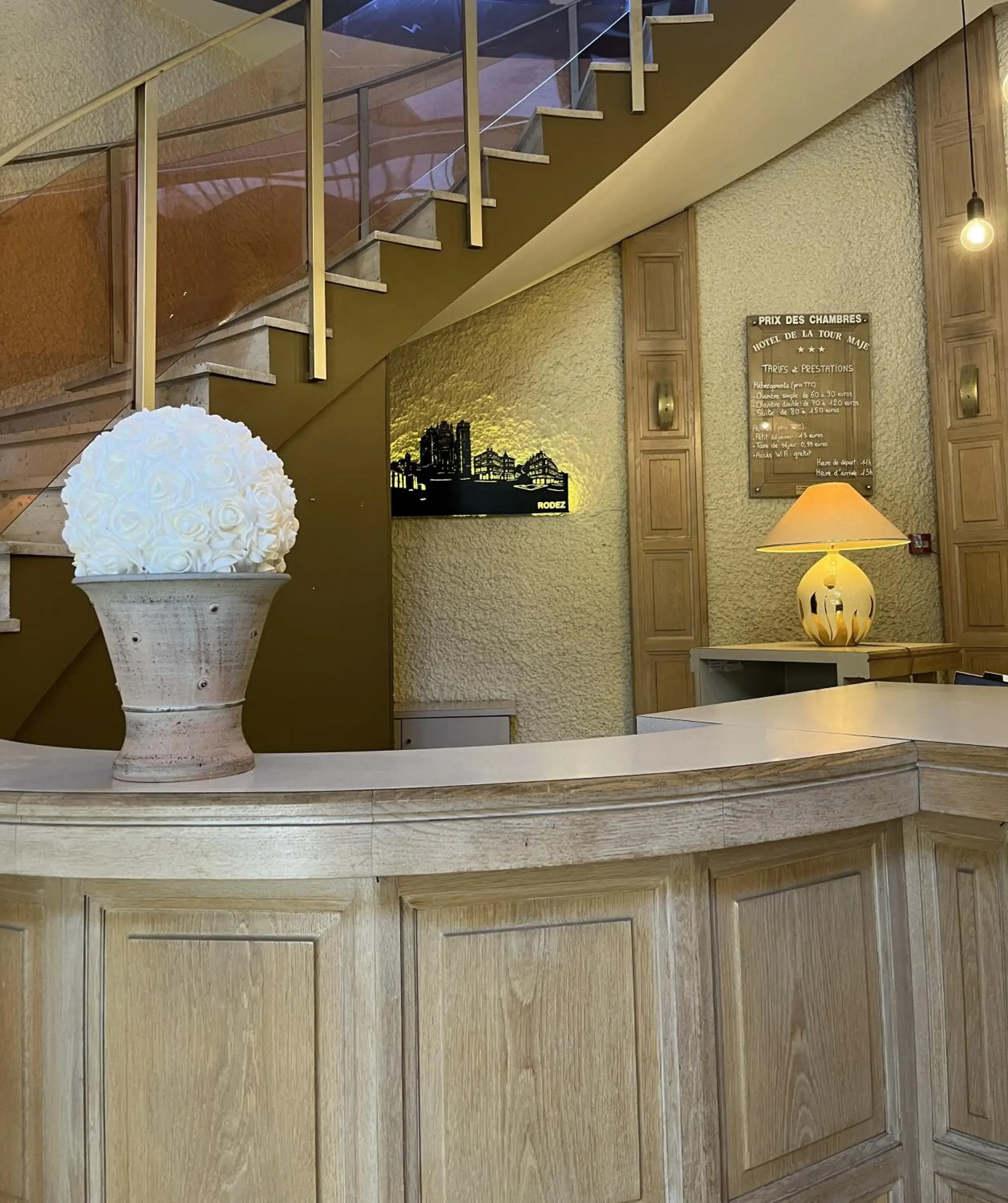 Lobby or reception in Hôtel Tour Maje Lobby or reception in Hôtel Tour Maje