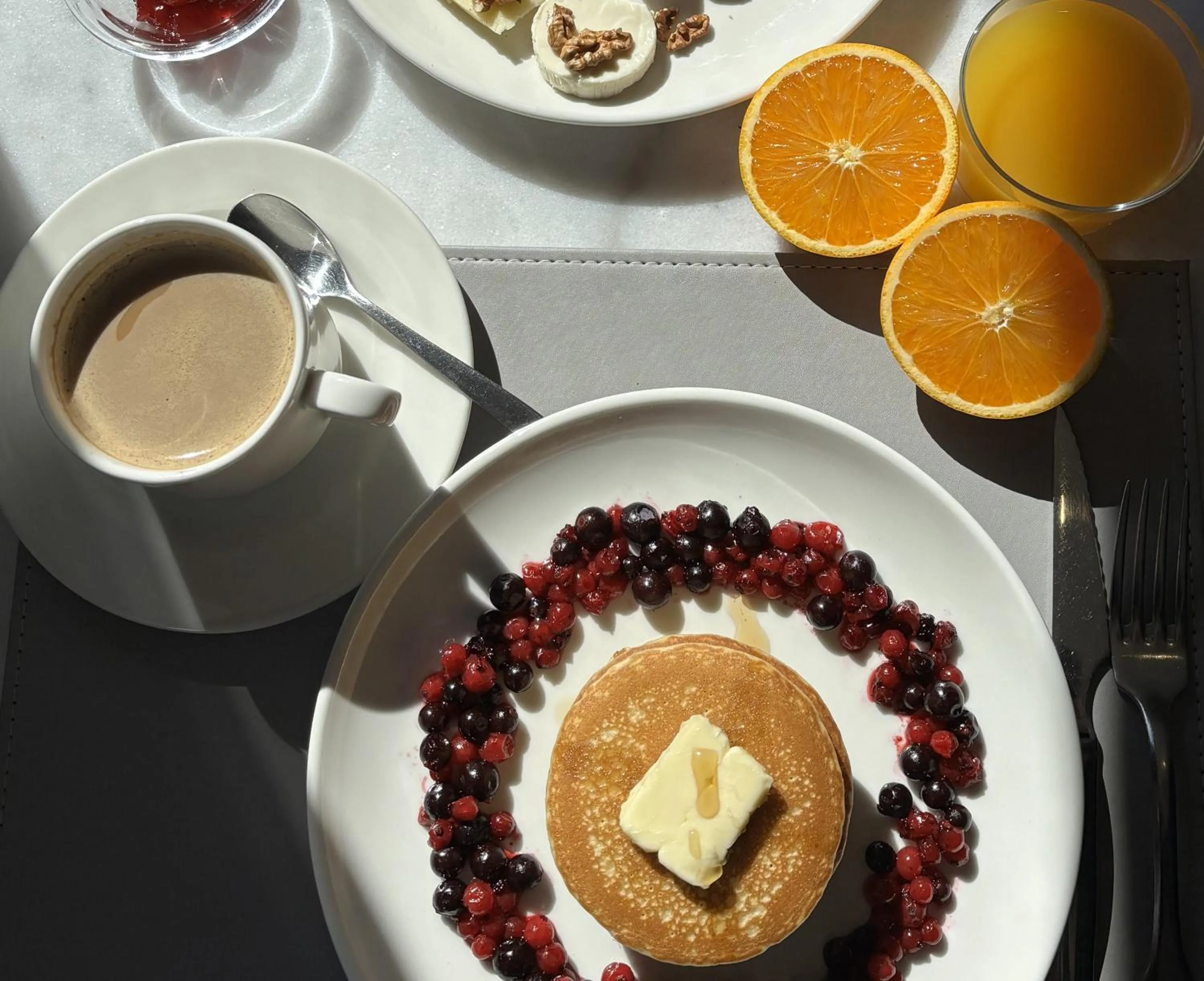 Breakfast in Hôtel Tour Maje
