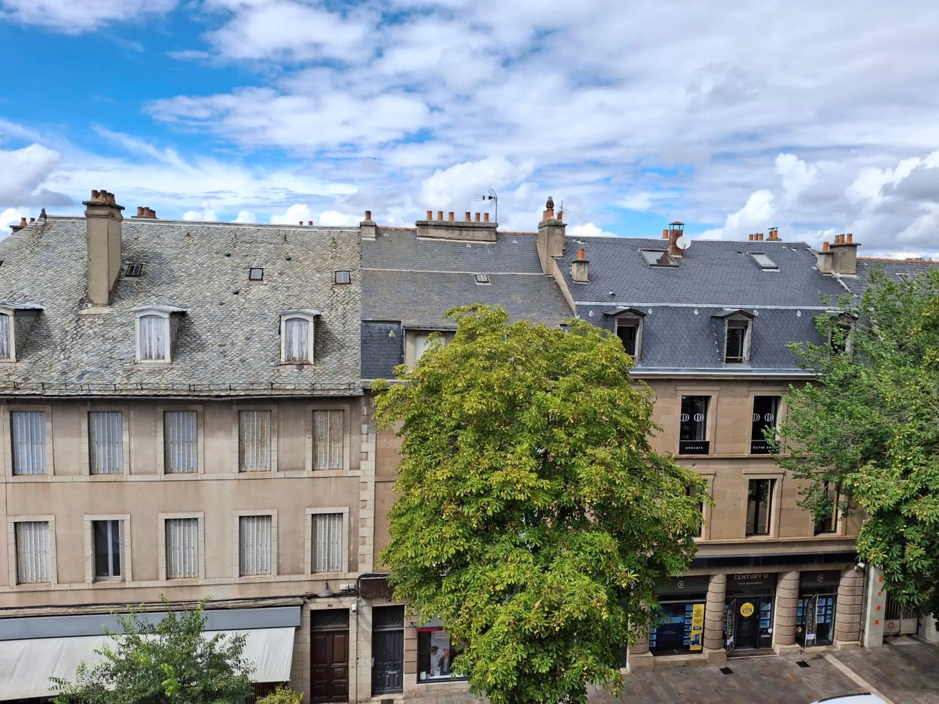 City view in Hôtel Tour Maje