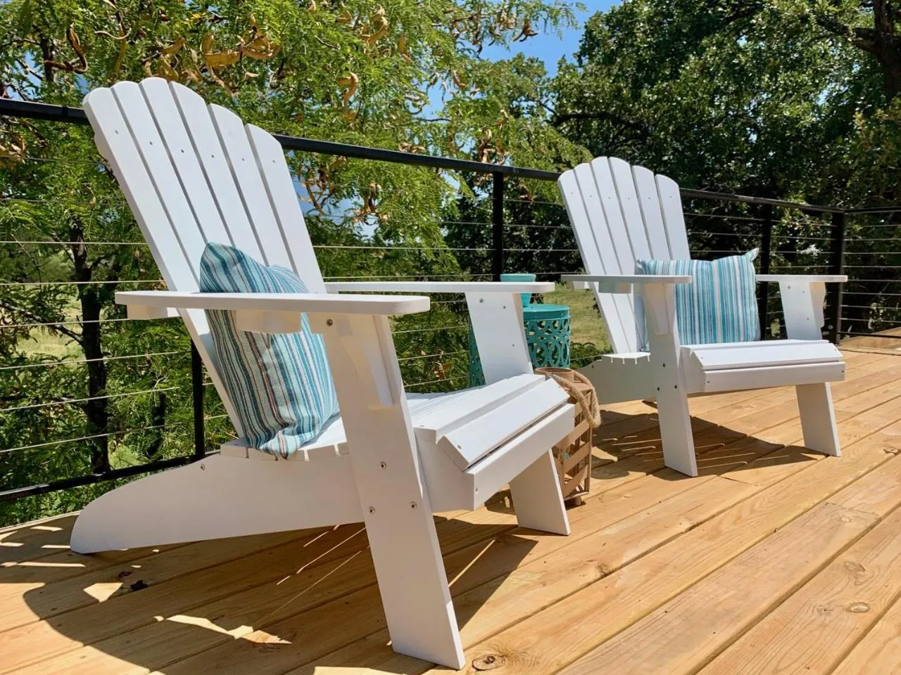 The Shoreline Container Home 12 min to Magnolia Silos and Baylor