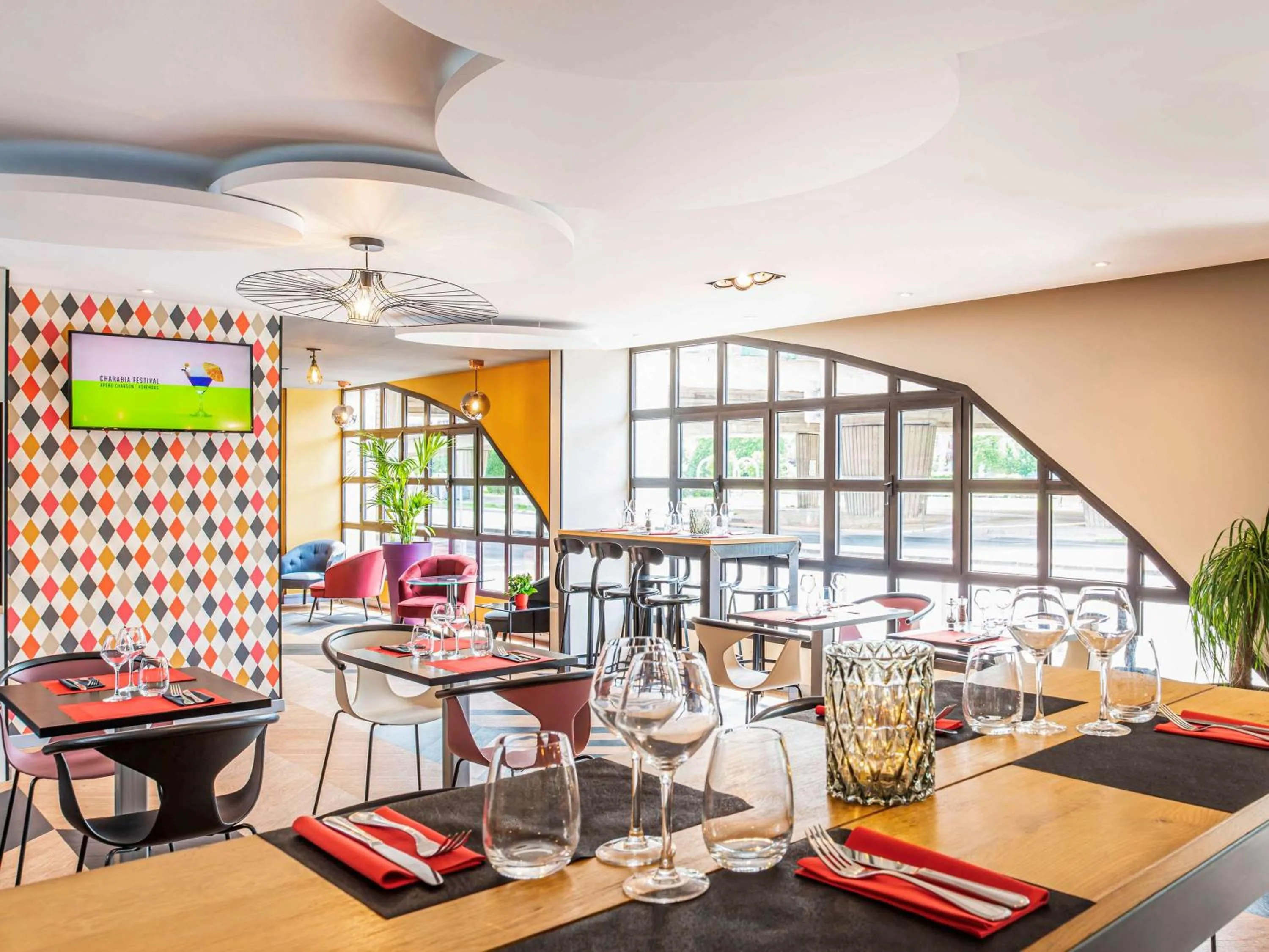 Restaurant/places to eat in Ibis Styles Reims Centre