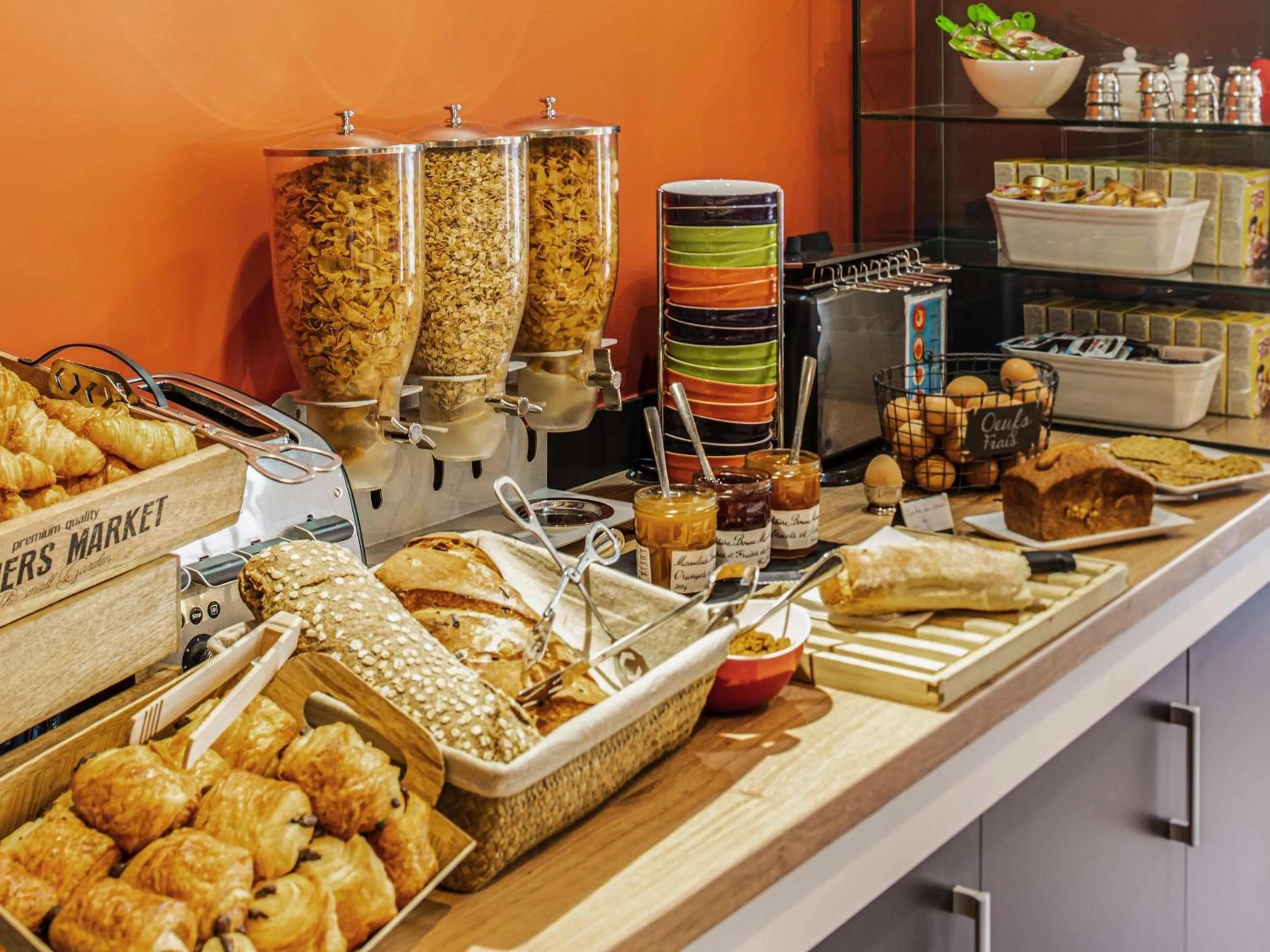 Property building in Ibis Styles Reims Centre