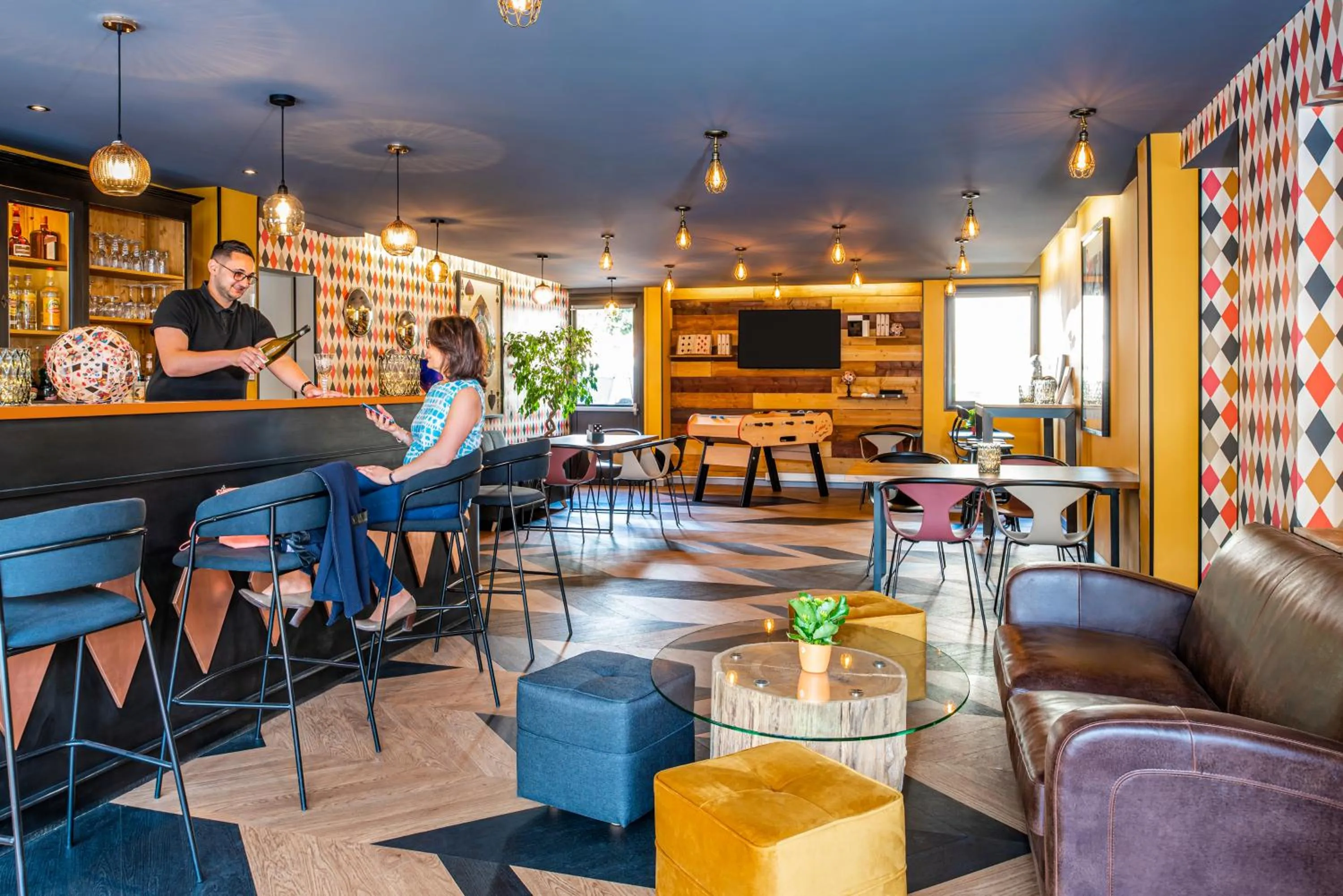 Staff in Ibis Styles Reims Centre