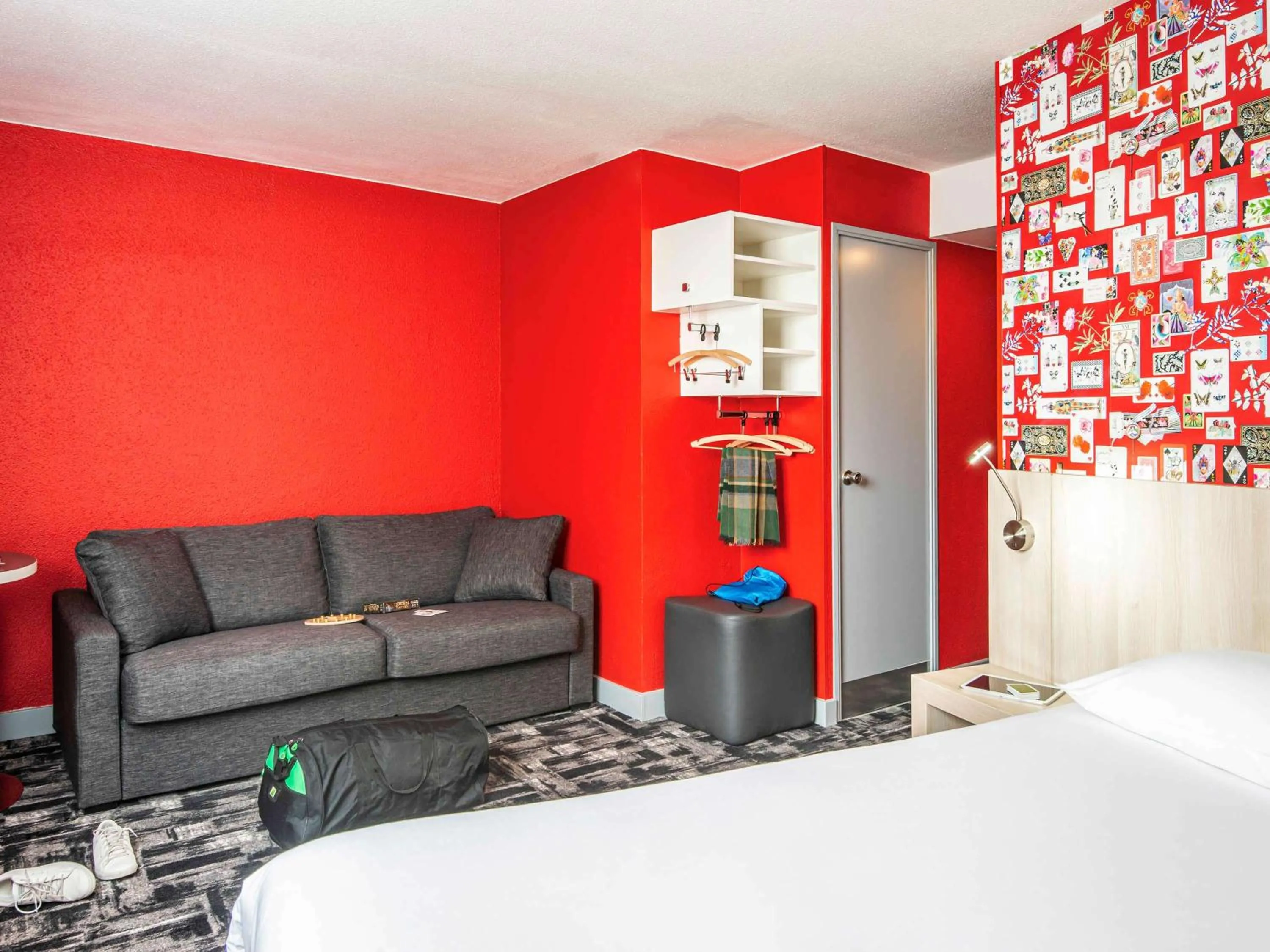 Photo of the whole room, Bed in Ibis Styles Reims Centre