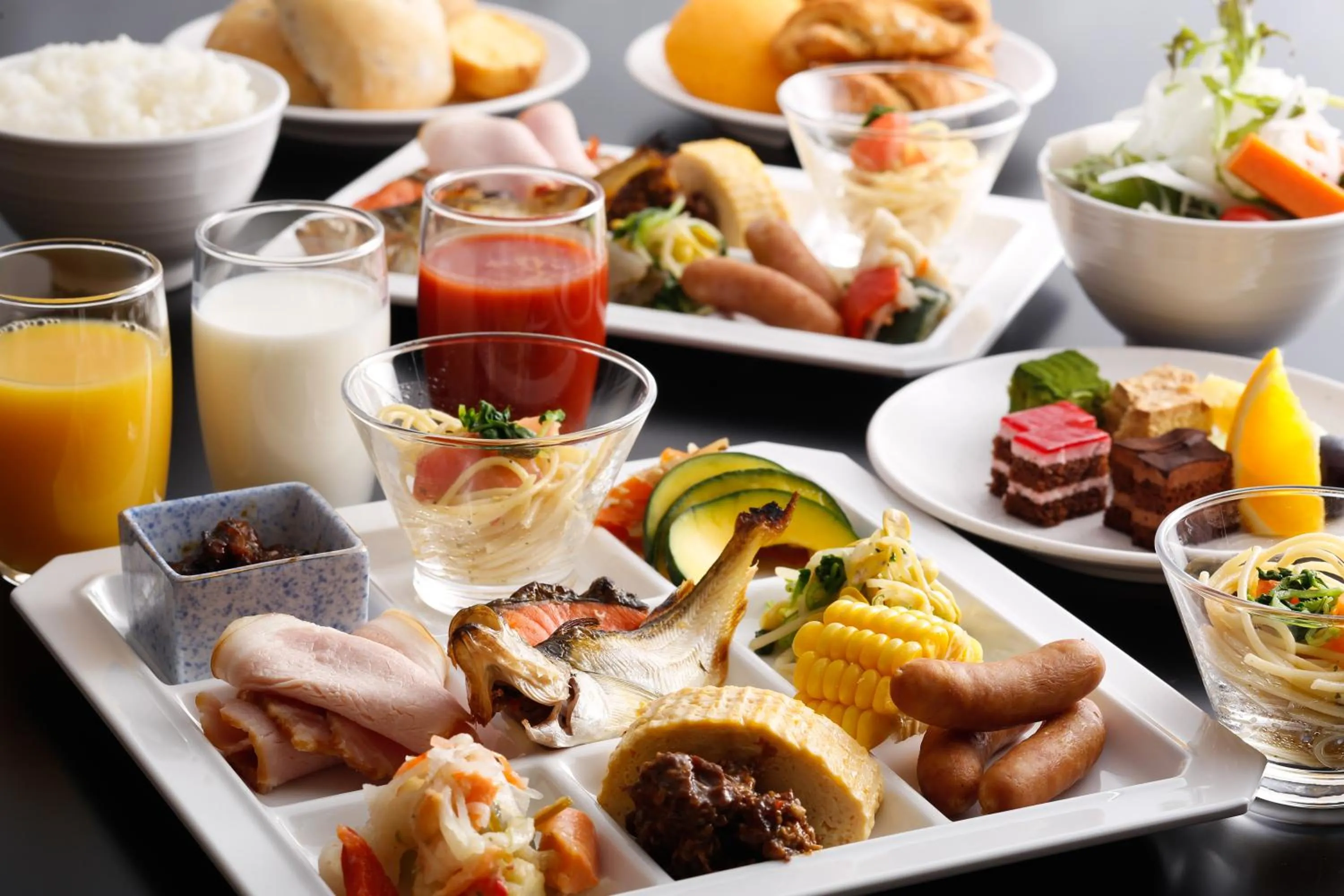 Breakfast in Yamanaka Onsen Hanatsubaki