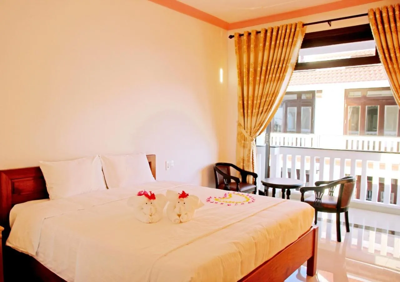 Bed in Green Island Villa Hoi An