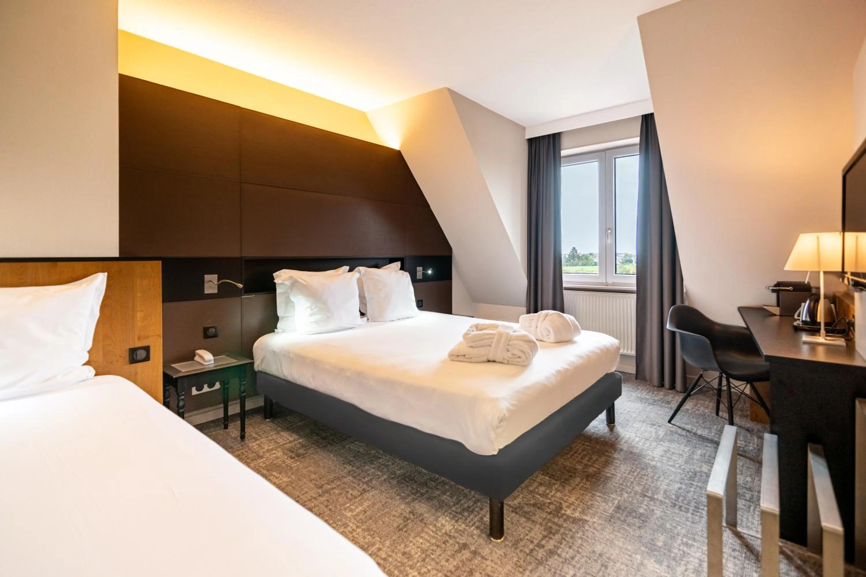 Bedroom, Bed in Hotel L'Europe Colmar, BW Signature Collection