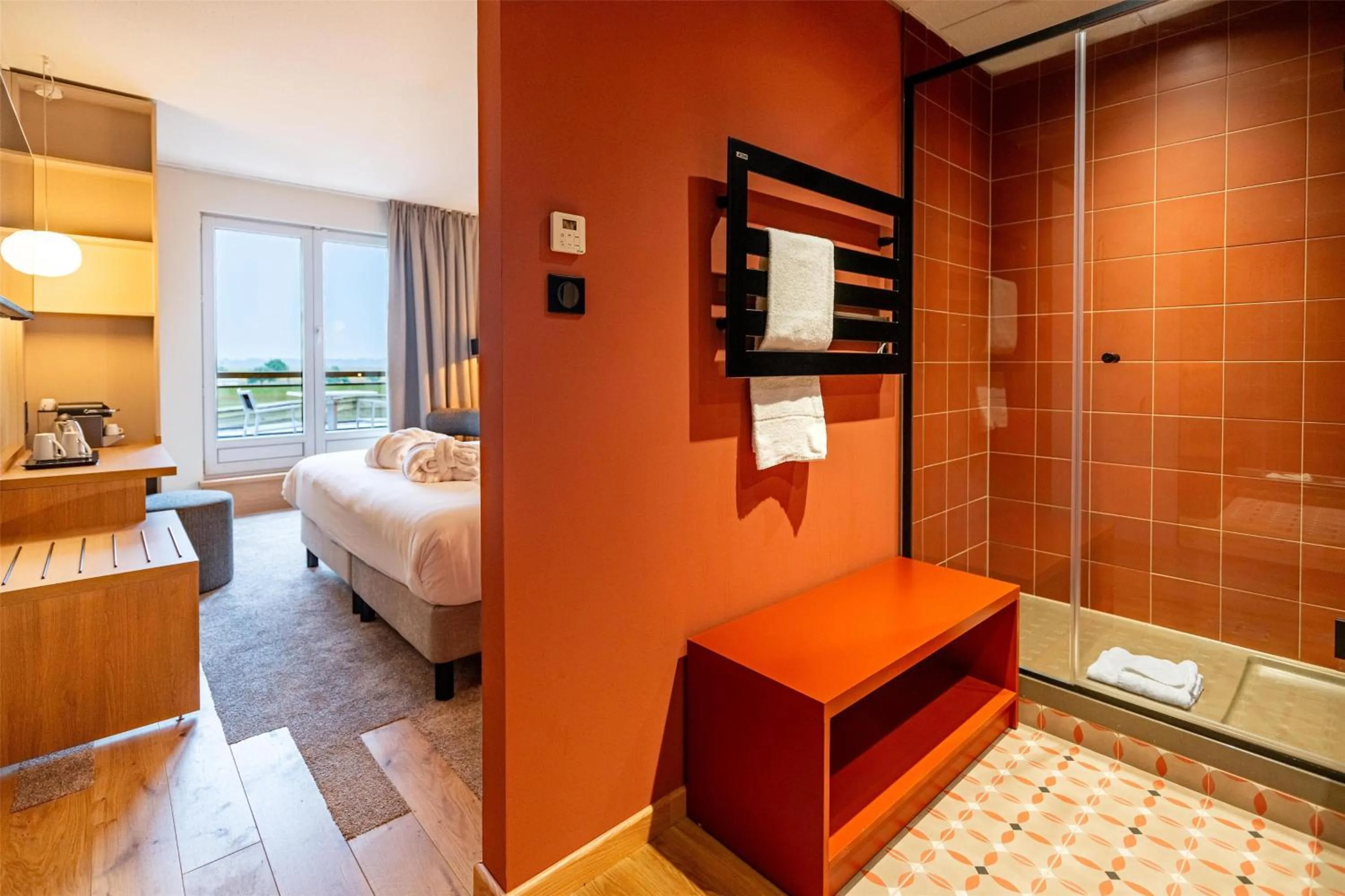 Bathroom, Bed in Hotel L'Europe Colmar, BW Signature Collection