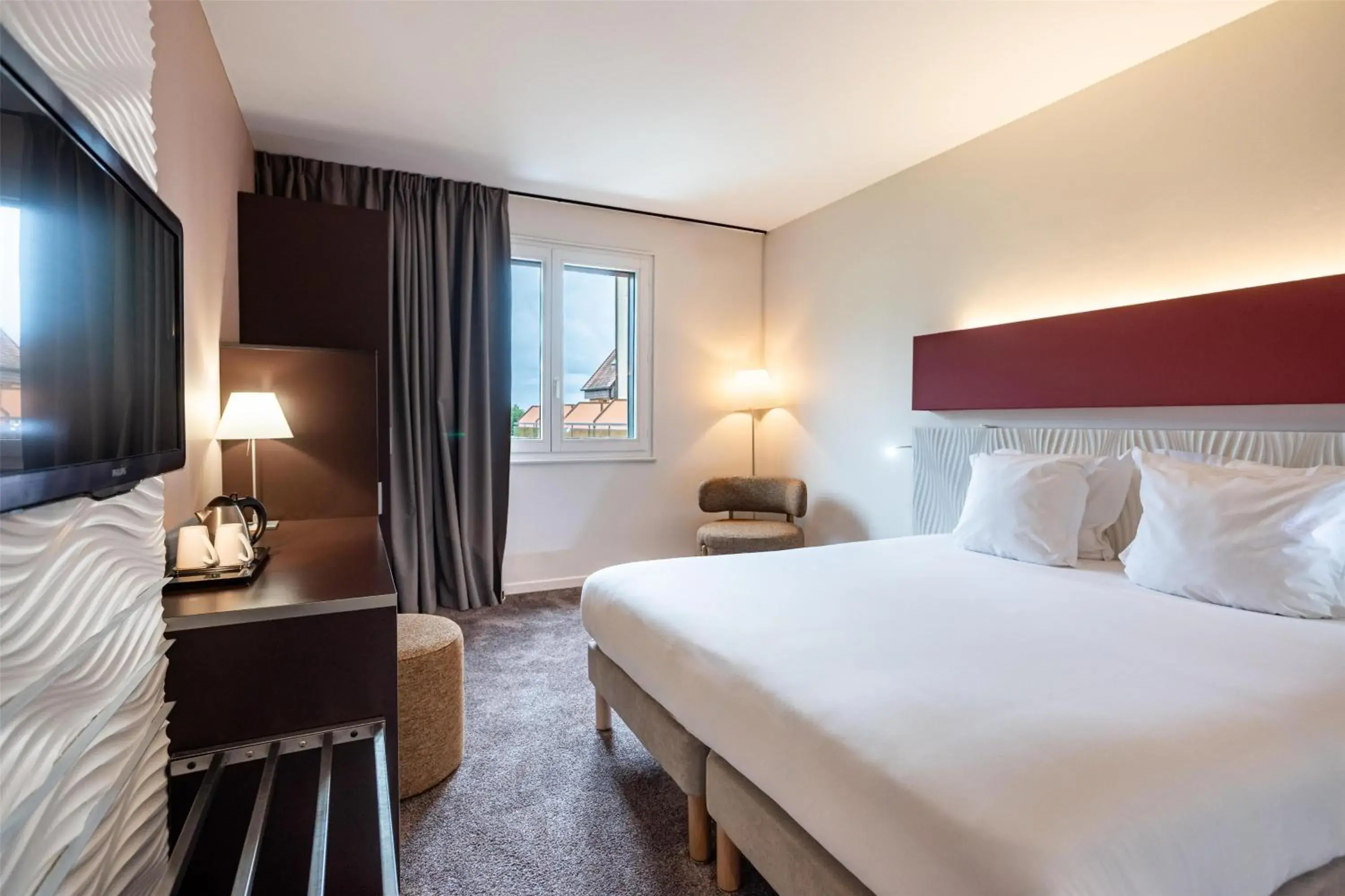 Bedroom, Bed in Hotel L'Europe Colmar, BW Signature Collection Bedroom, Bed in Hotel L'Europe Colmar, BW Signature Collection