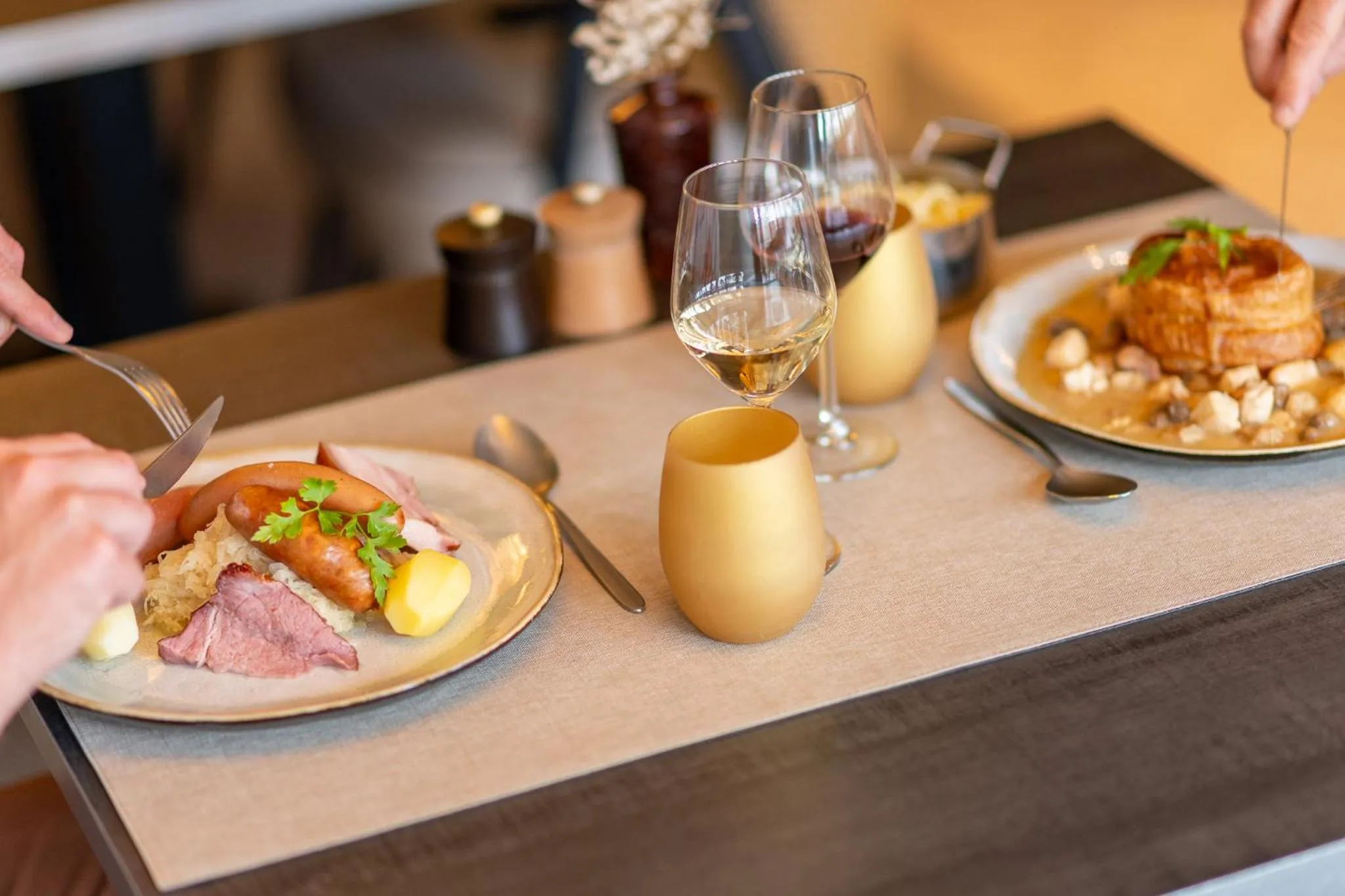 Restaurant/places to eat in Hotel L'Europe Colmar, BW Signature Collection